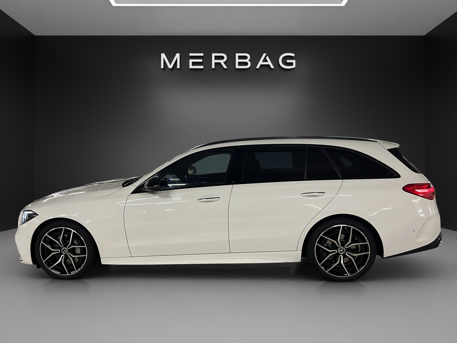 MERCEDES-BENZ C 300 4MATIC T-Modell-image-3