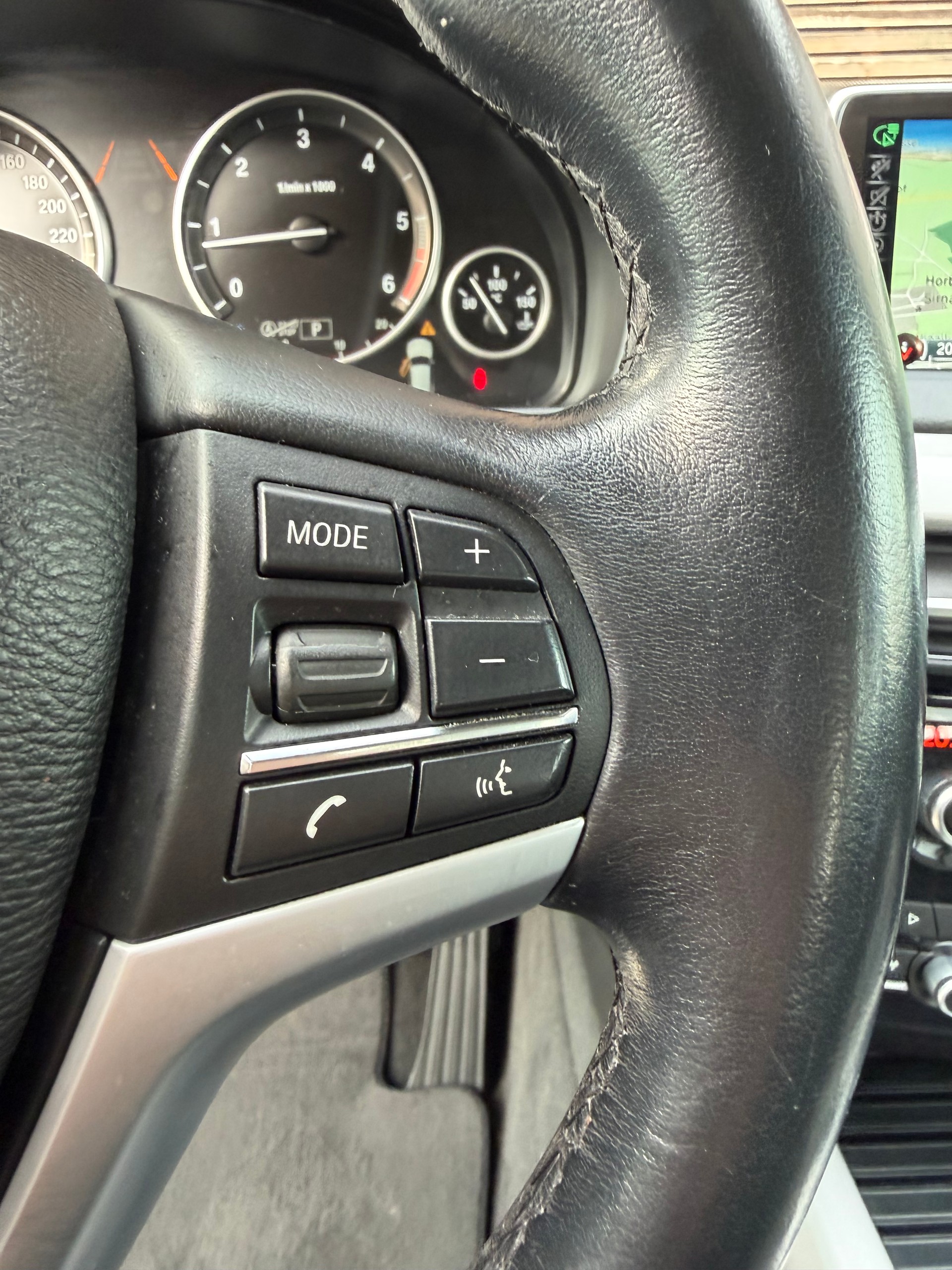 BMW X5 xDrive 30d Steptronic-image-9