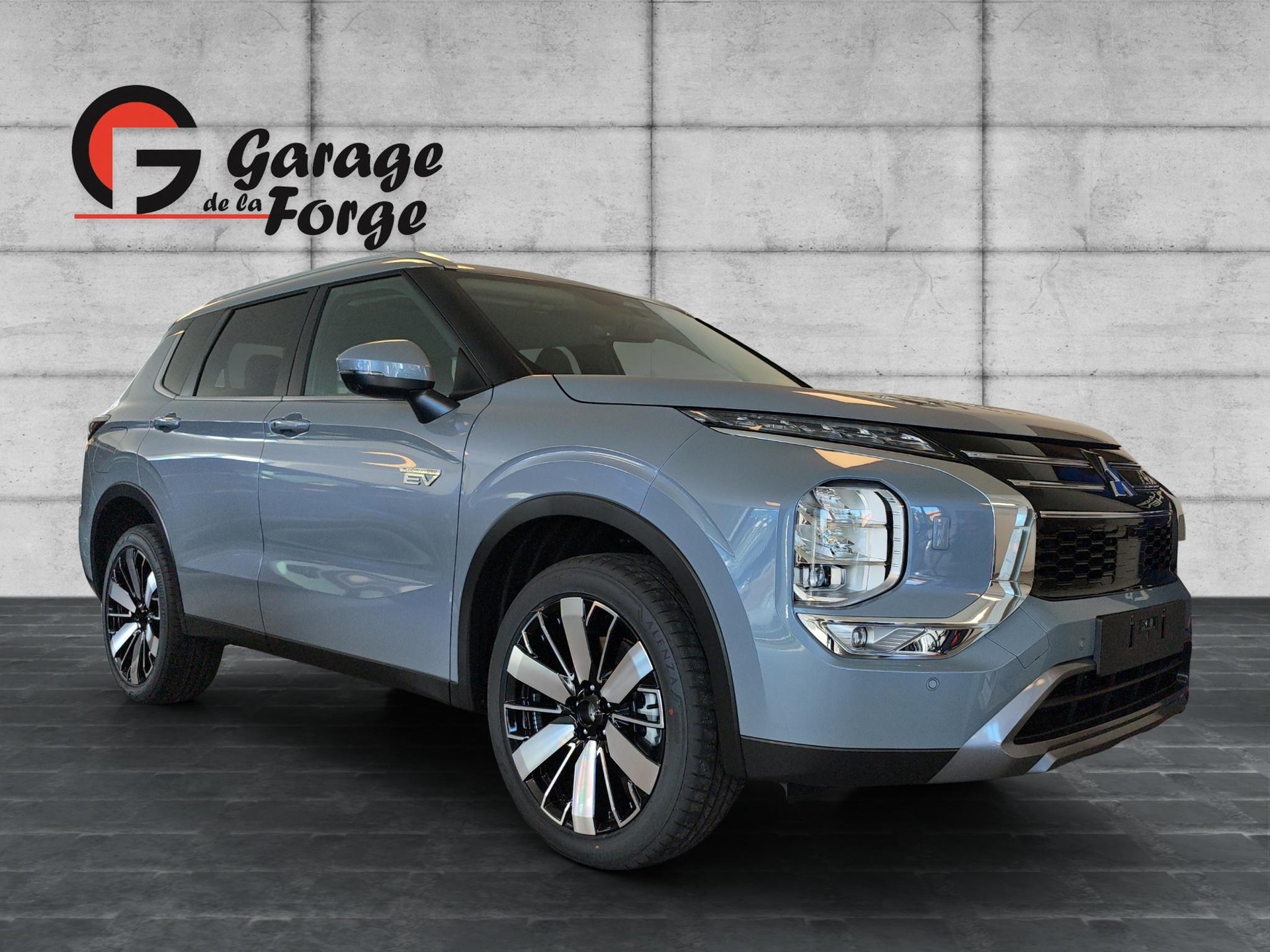MITSUBISHI Outlander 2.4 PHEV Intense 4x4-image-0