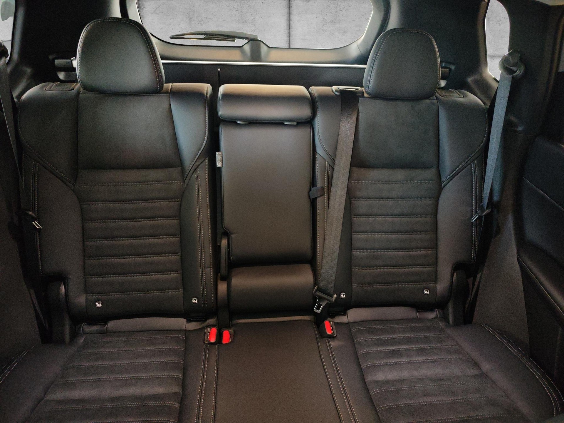 MITSUBISHI Outlander 2.4 PHEV Intense 4x4-image-5