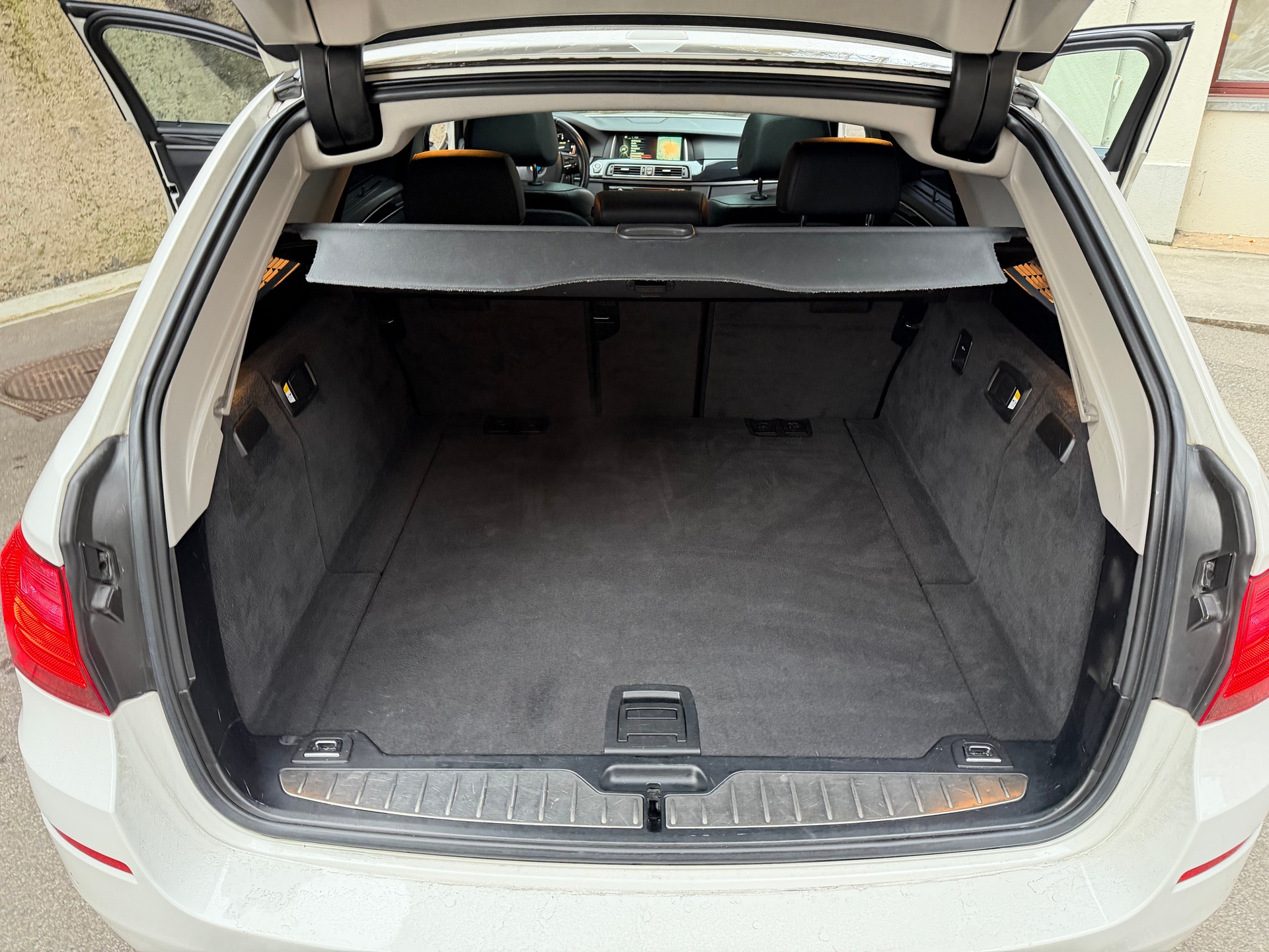 BMW 530d xDrive Steptronic-image-13