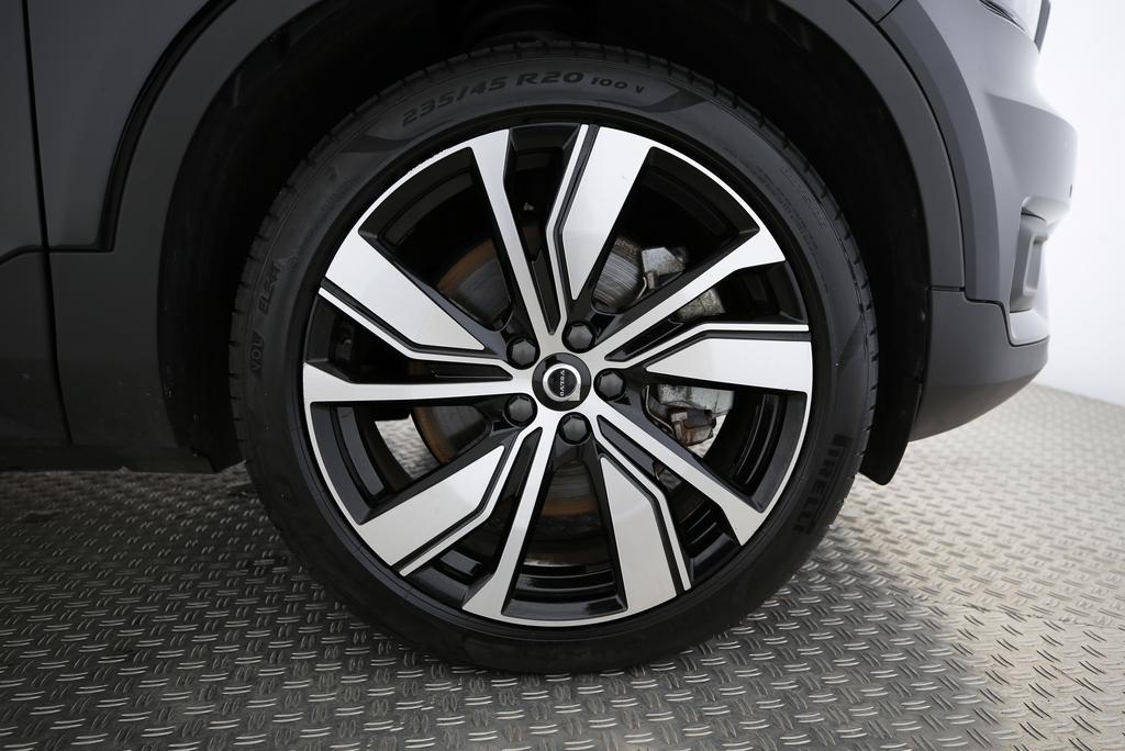 VOLVO XC40 P8 Twin R-Design AWD-image-14