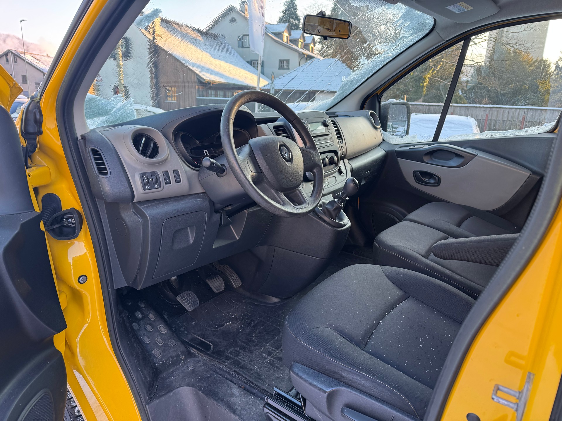 RENAULT Trafic 1.6 dCi 120 2.9t Acces L1H1-image-15