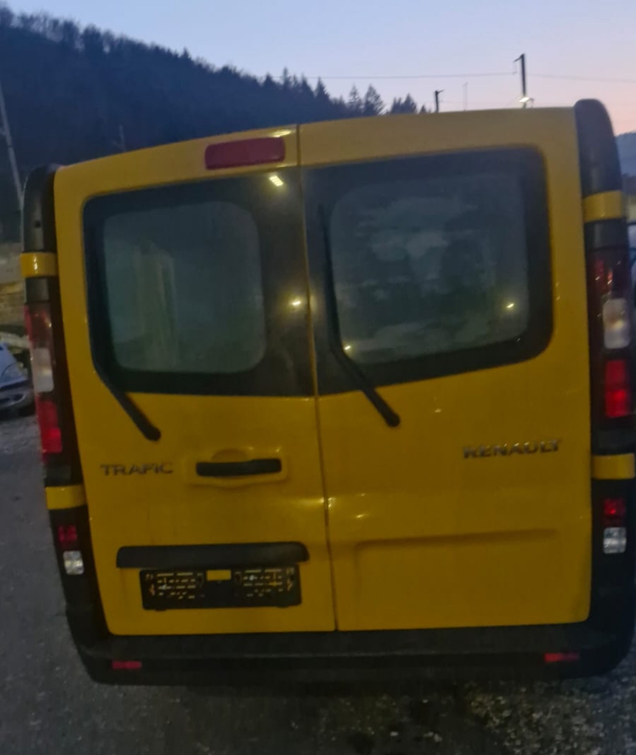 RENAULT Trafic 1.6 dCi 120 2.9t Acces L1H1-image-5