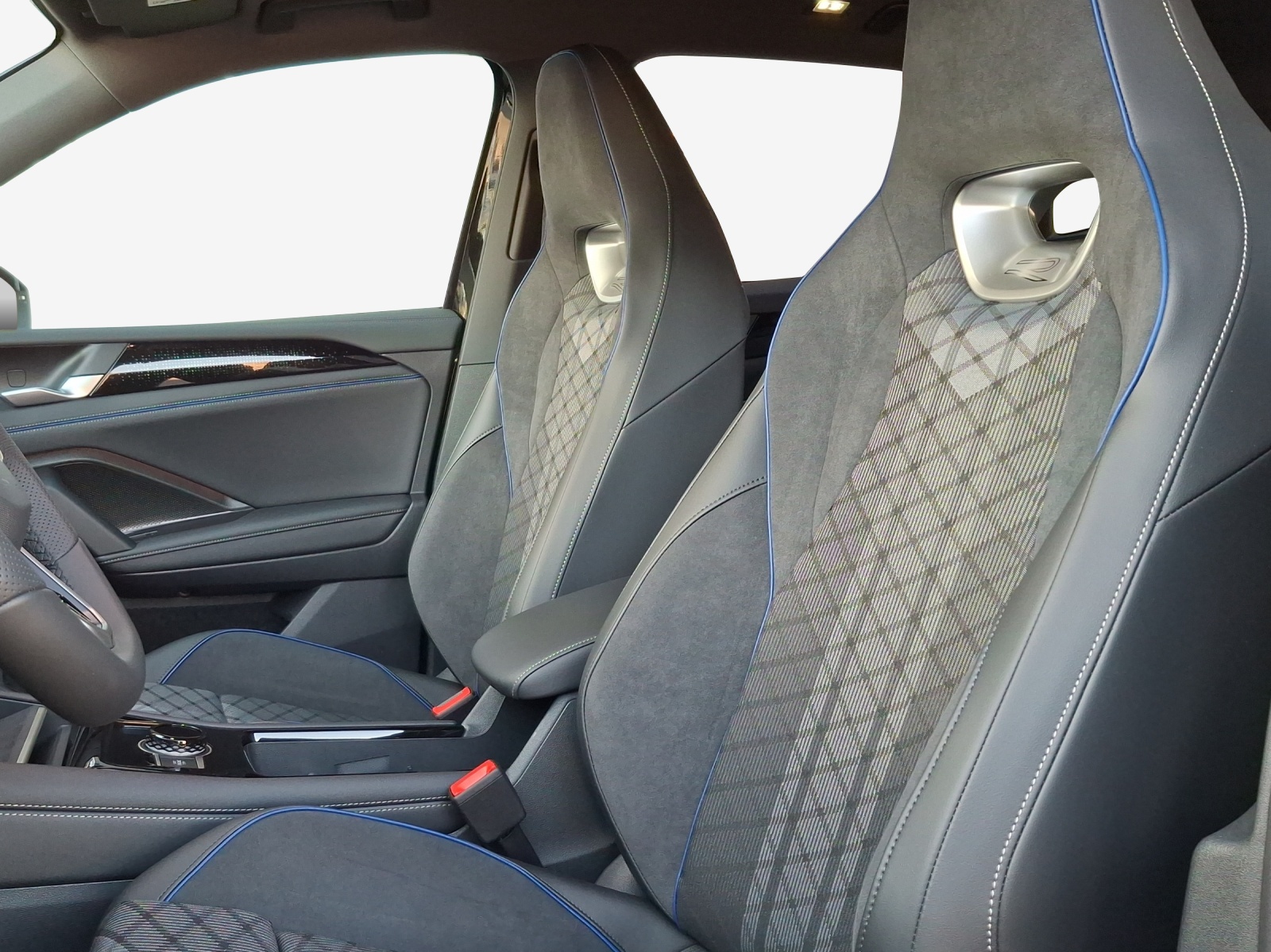 VW Tiguan 2.0 TSI DSG R-Line 4Motion-image-7