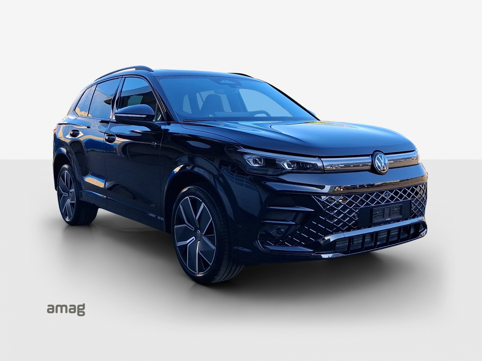 VW Tiguan 2.0 TSI DSG R-Line 4Motion-image-5