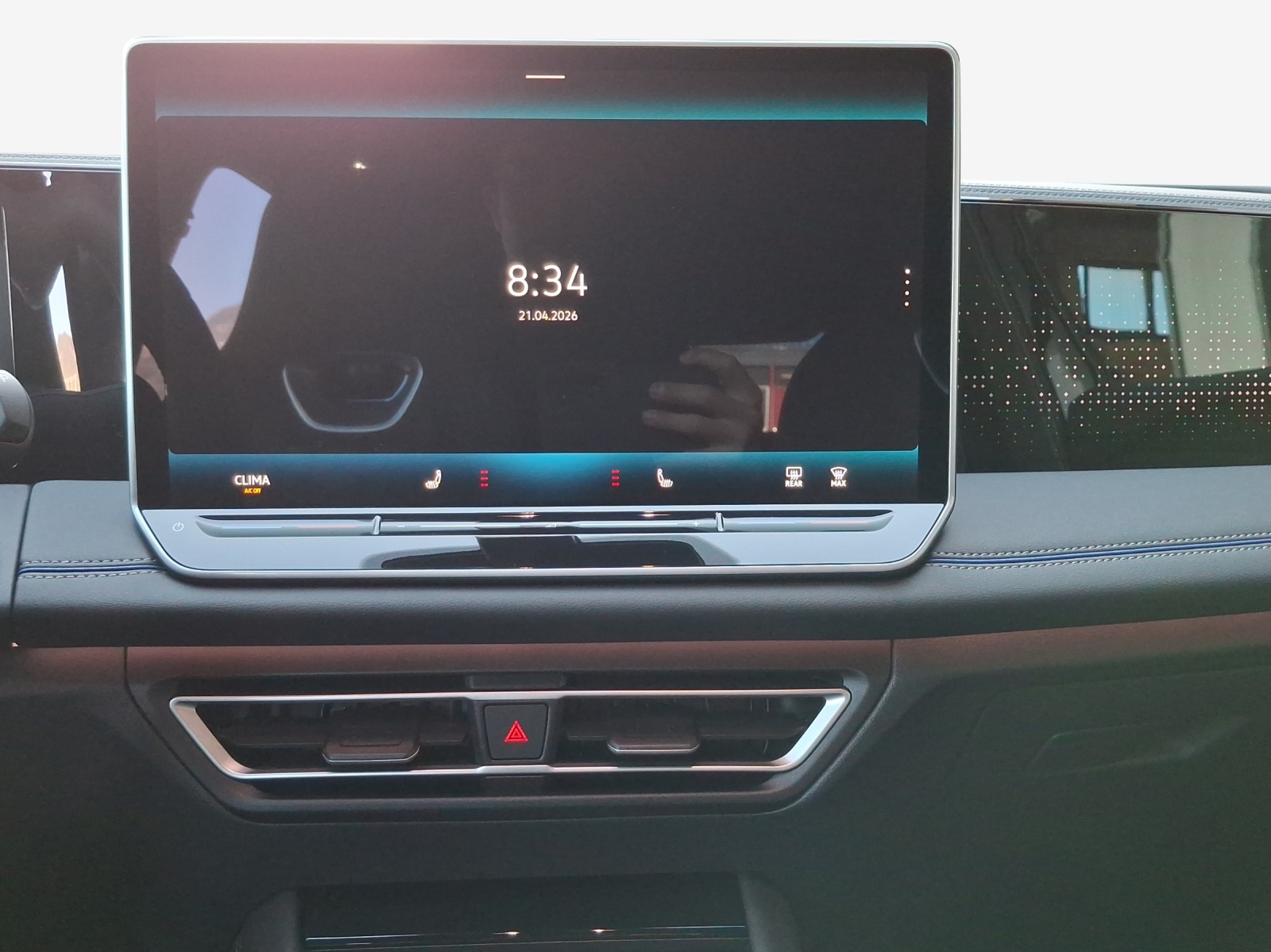 VW Tiguan 2.0 TSI DSG R-Line 4Motion-image-10