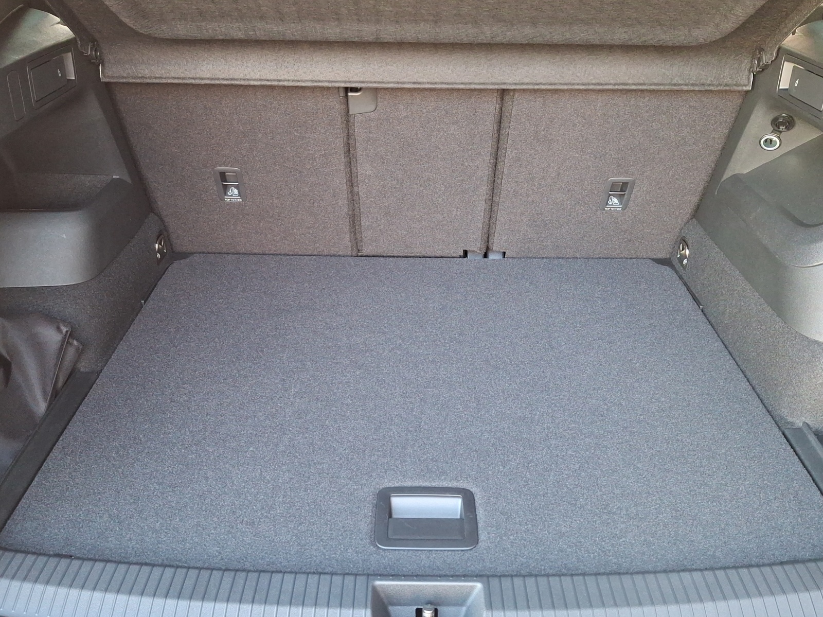 VW Tiguan 2.0 TSI DSG R-Line 4Motion-image-12