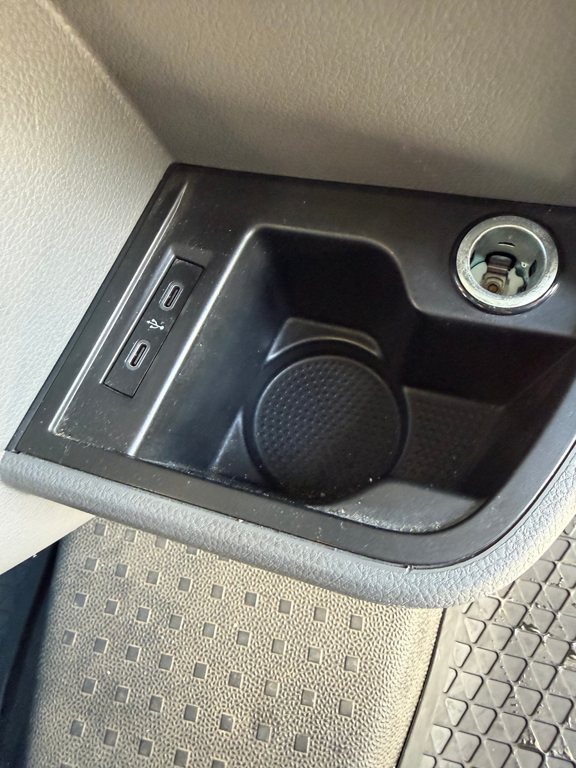 VW T6.1 2.0 TDI 4Motion-image-14
