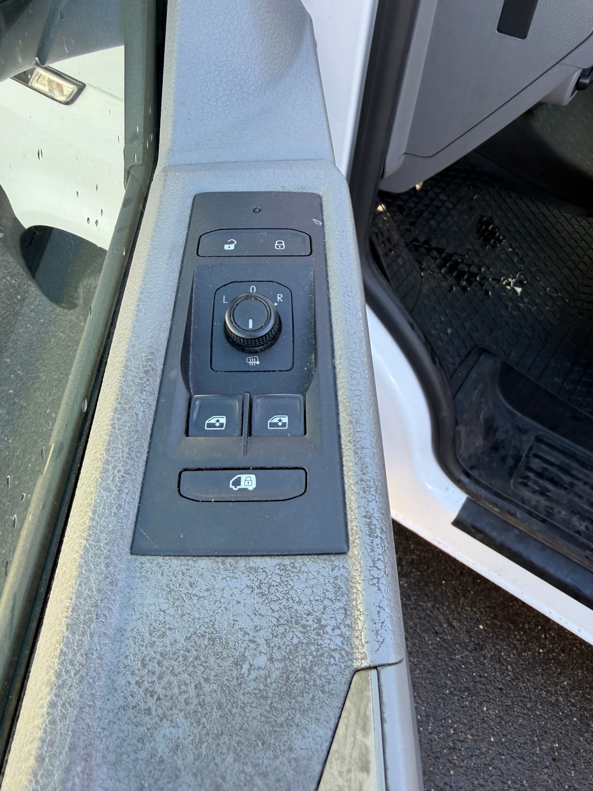 VW T6.1 2.0 TDI 4Motion-image-11