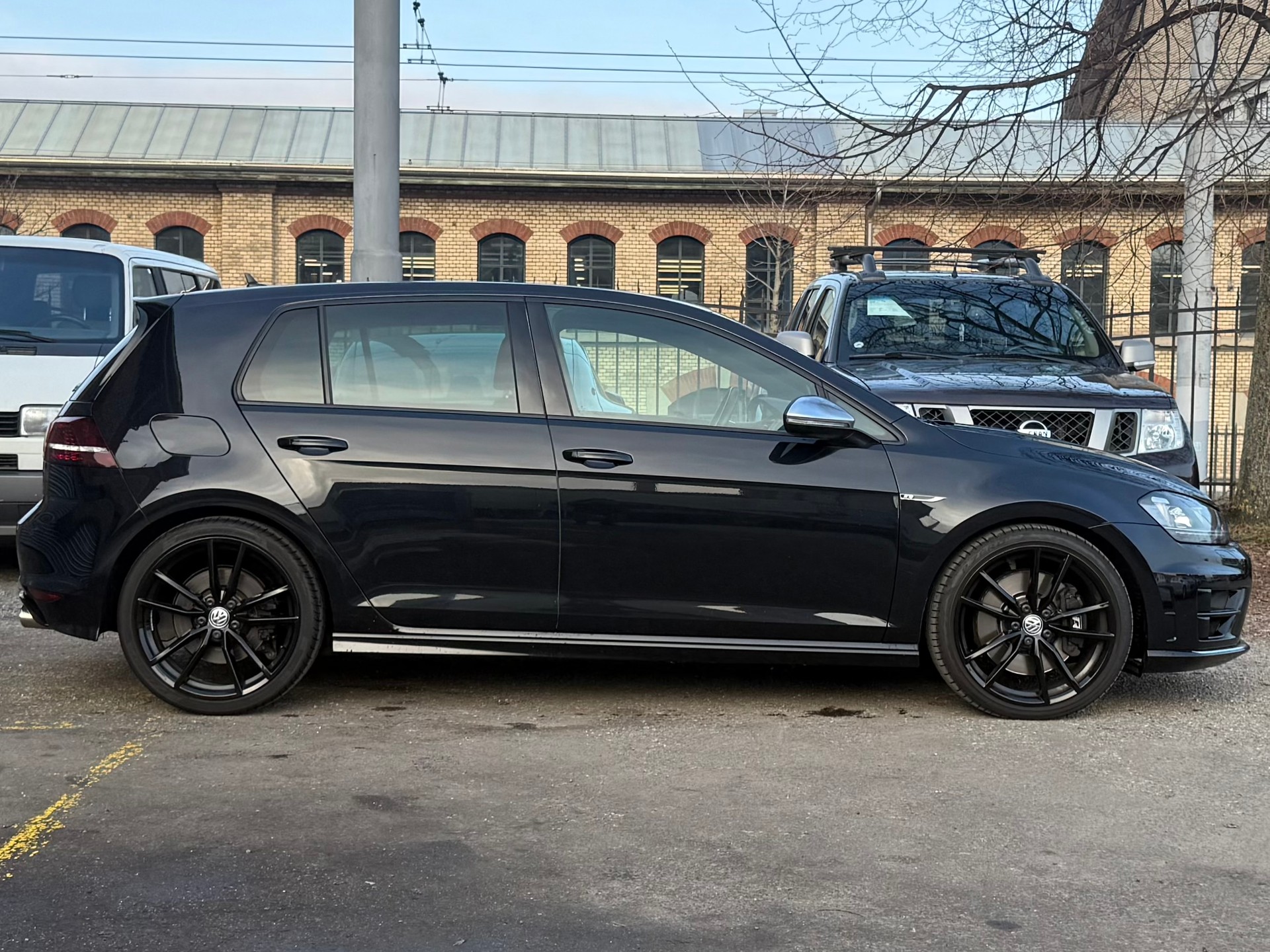 VW Golf 2.0 TSI R 4Motion DSG-image-5