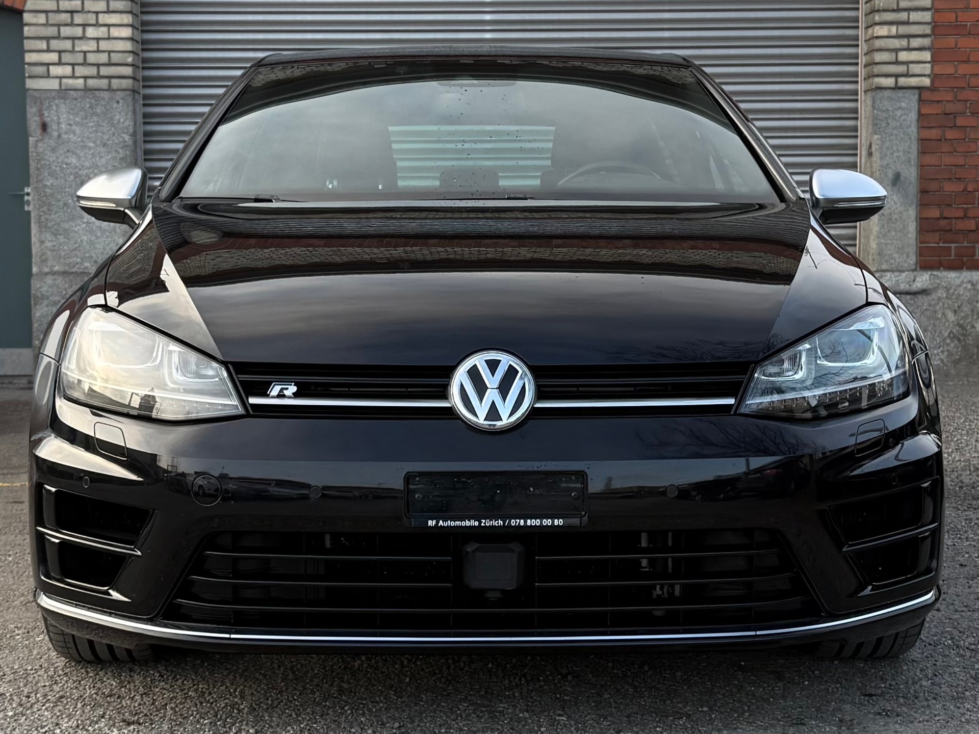 VW Golf 2.0 TSI R 4Motion DSG-image-1