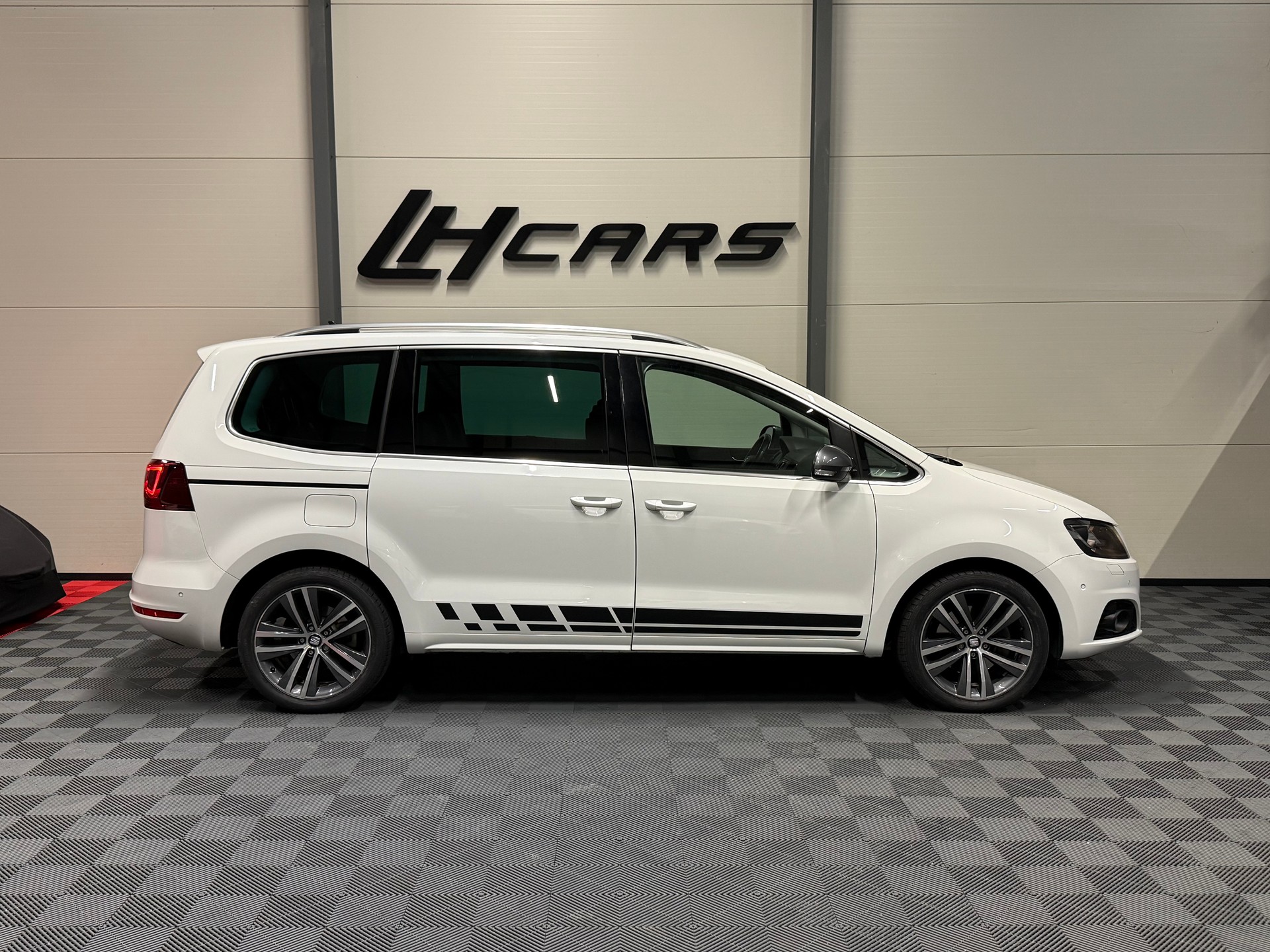 SEAT Alhambra 2.0 TDI 184 FR Li. 4x4 DSG S/S 7-Plätze-image-4