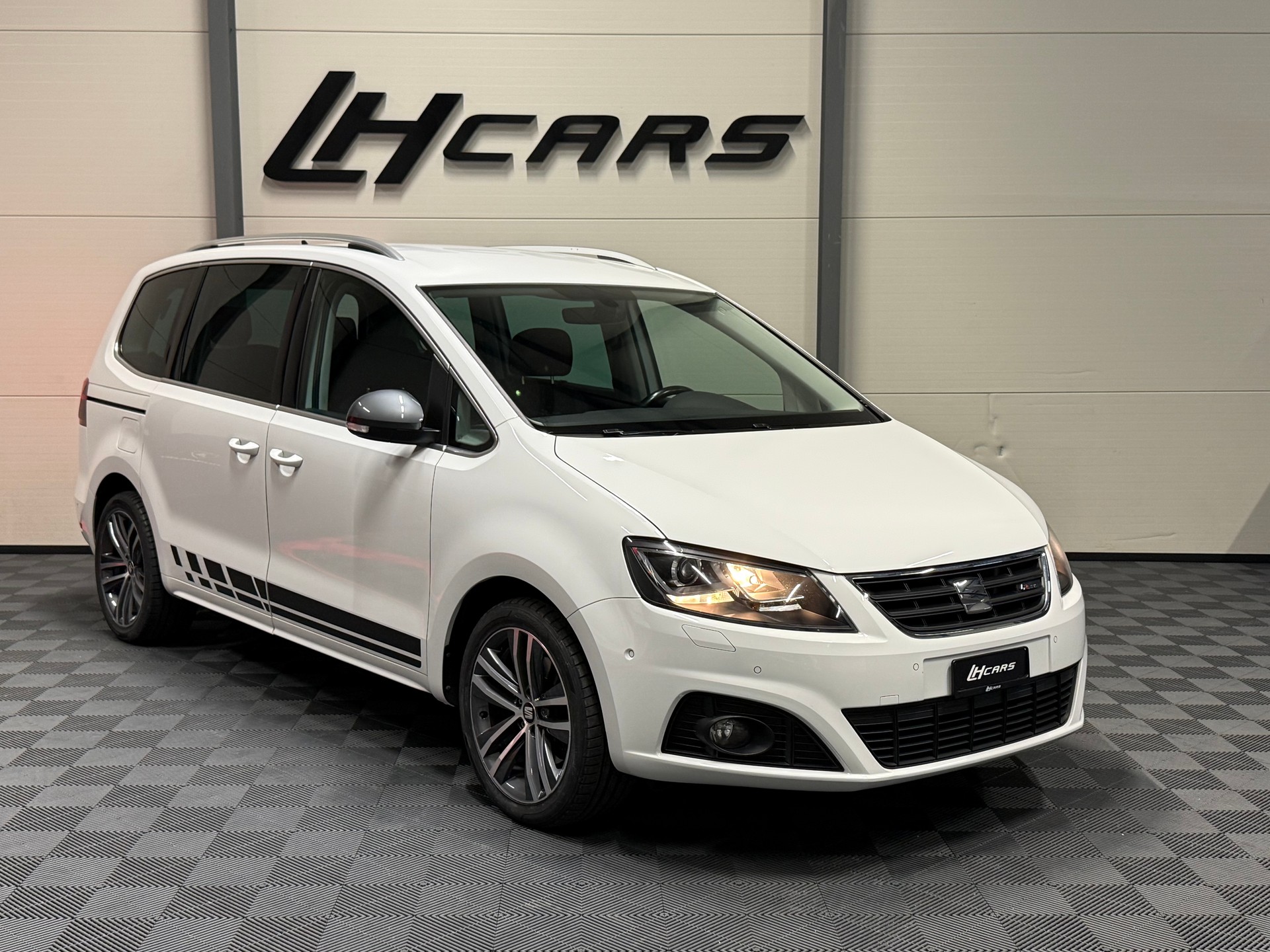 SEAT Alhambra 2.0 TDI 184 FR Li. 4x4 DSG S/S 7-Plätze-image-5
