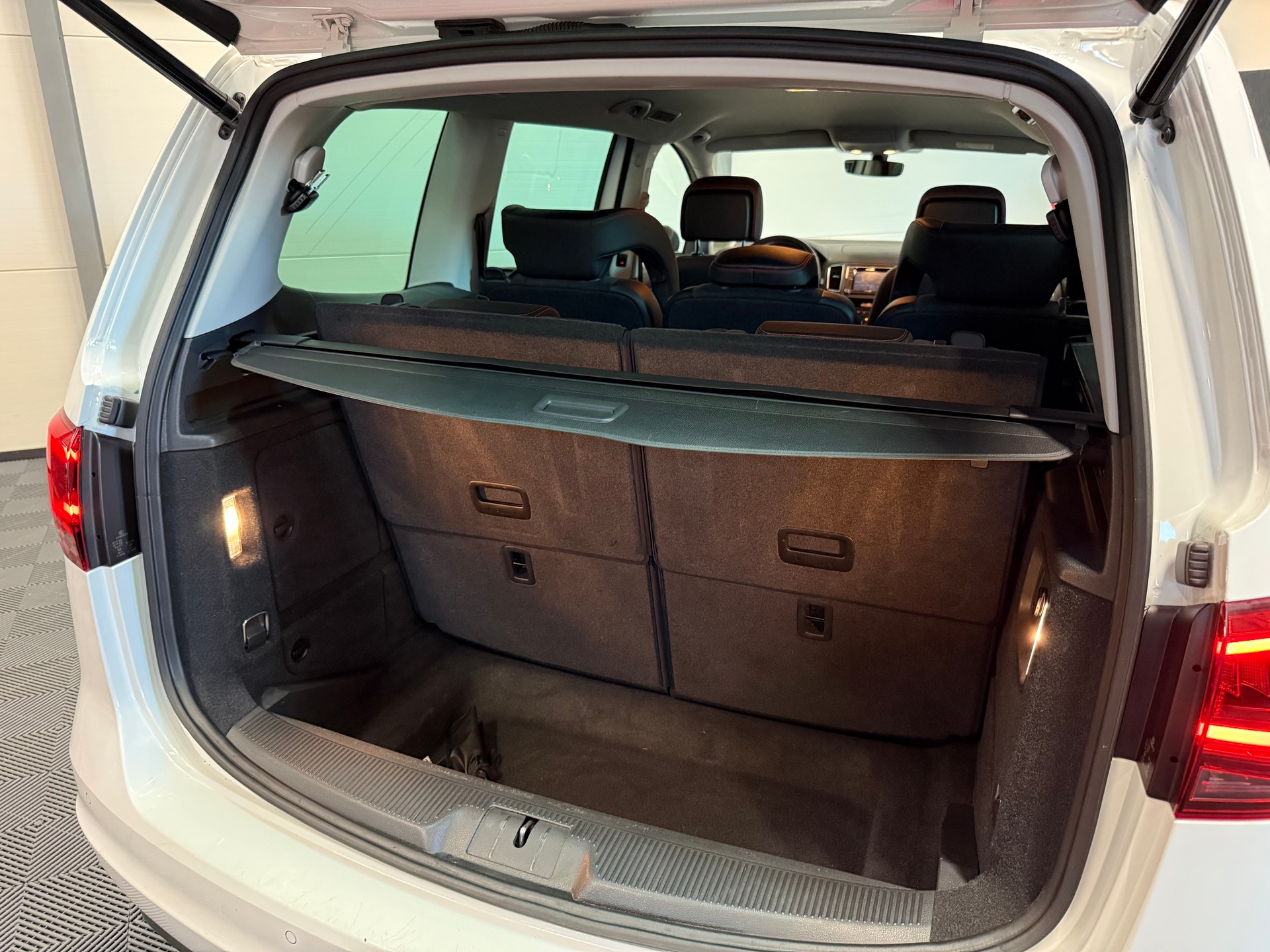 SEAT Alhambra 2.0 TDI 184 FR Li. 4x4 DSG S/S 7-Plätze-image-10