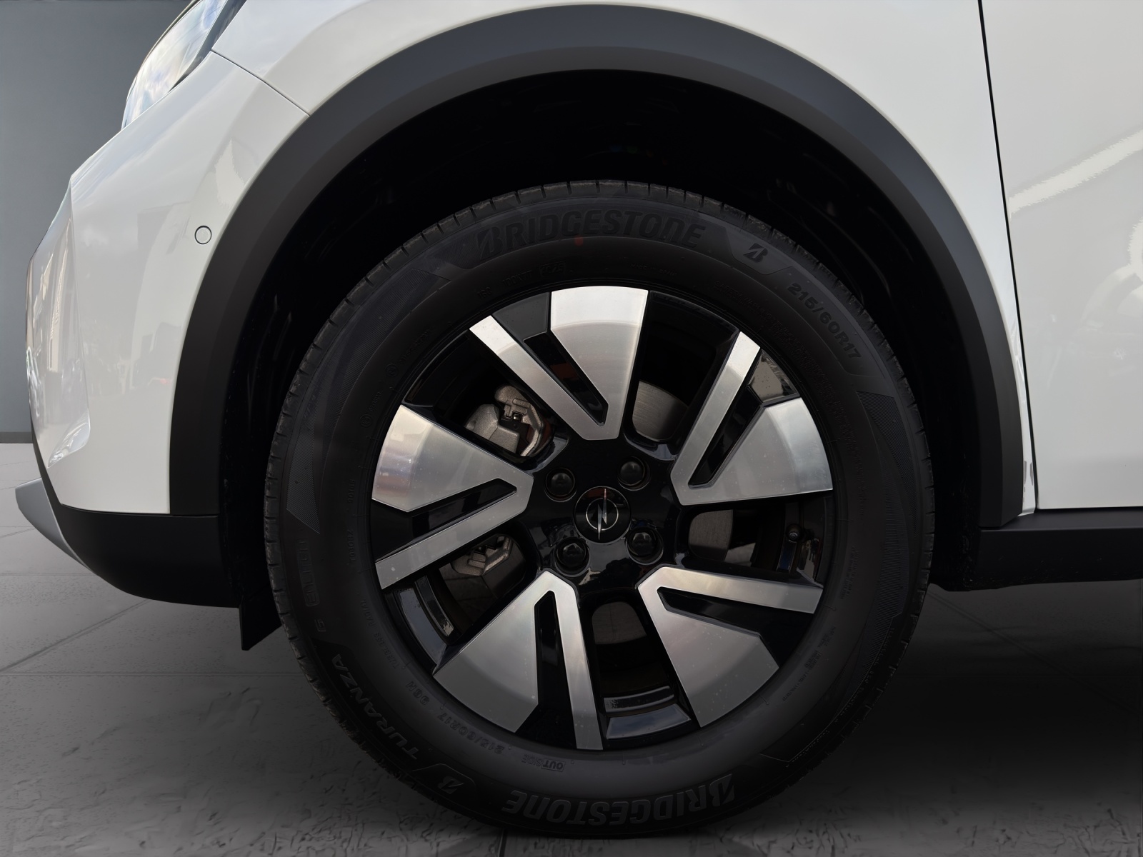 OPEL Frontera 1.2 T HEV 145 GS-image-8