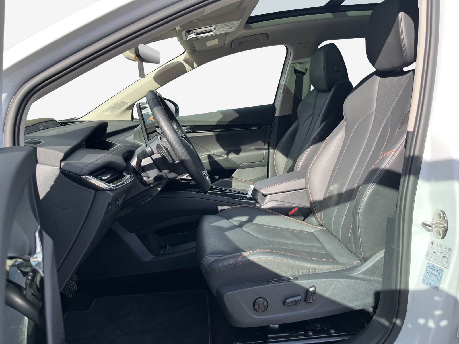 SKODA Enyaq iV 80 Ultra-image-8