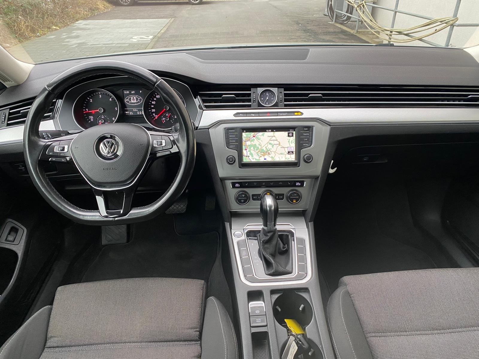 VW Passat Variant 2.0 TDI BMT Comfortline DSG-image-12