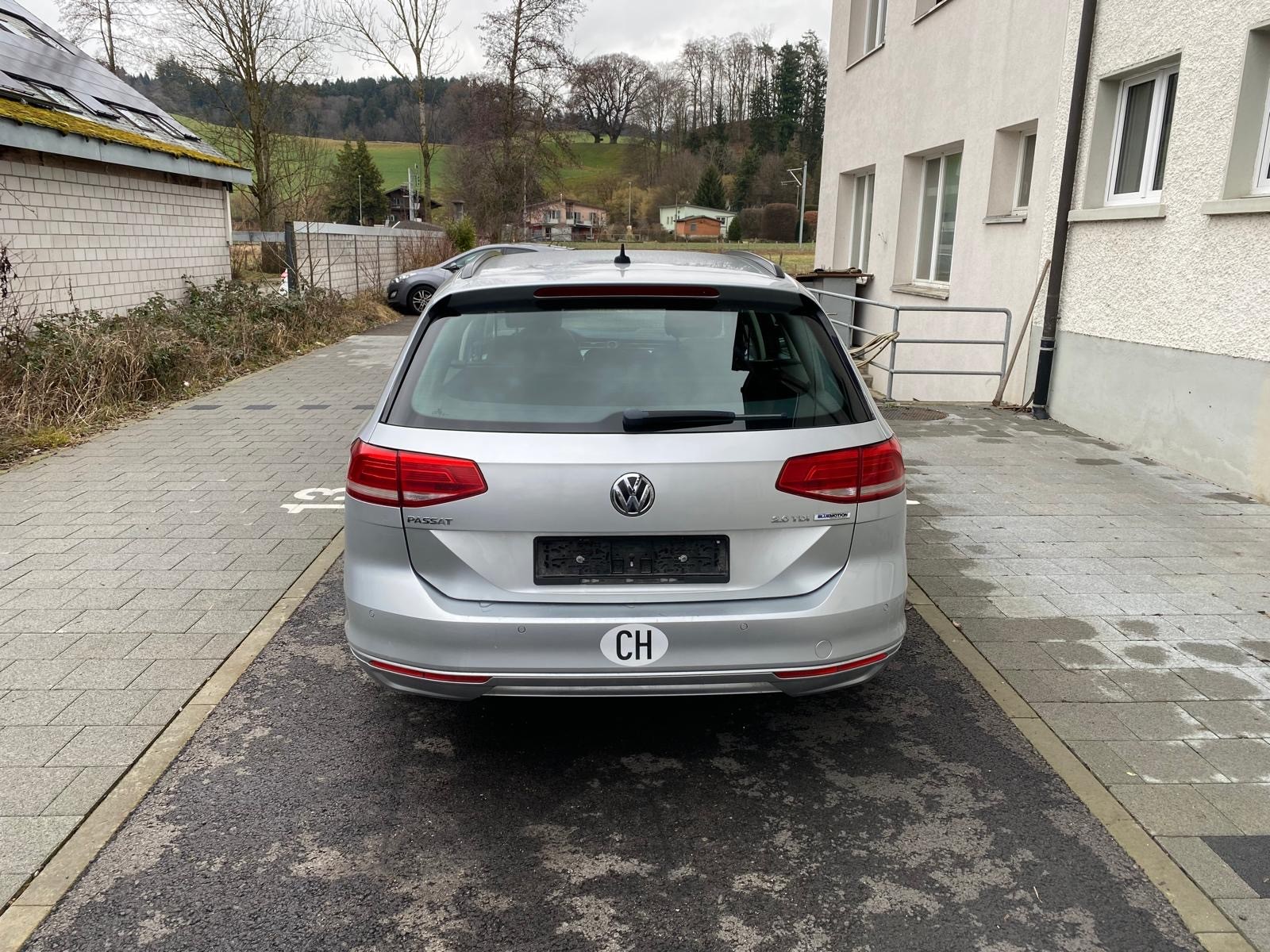 VW Passat Variant 2.0 TDI BMT Comfortline DSG-image-2