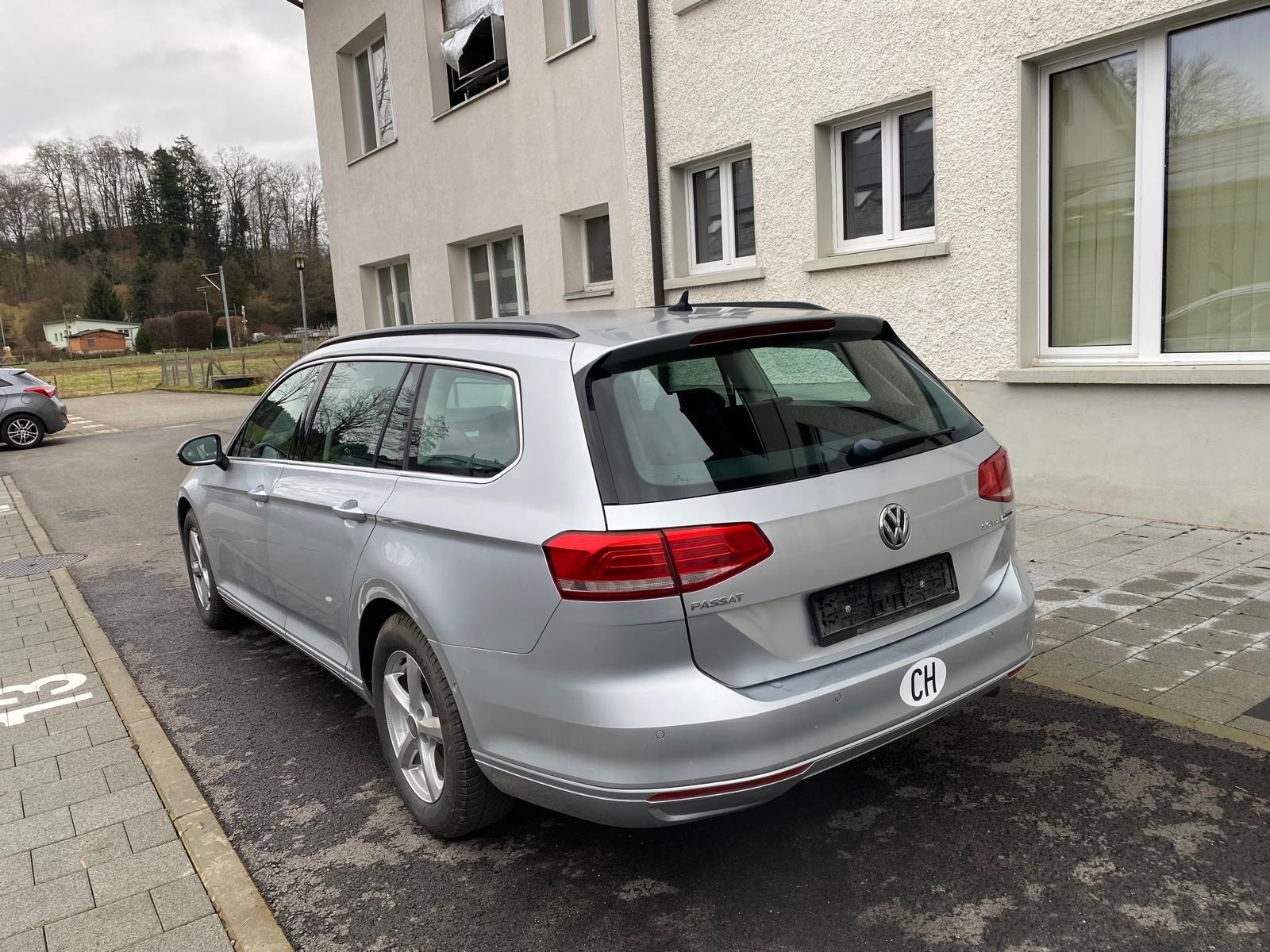 VW Passat Variant 2.0 TDI BMT Comfortline DSG-image-5