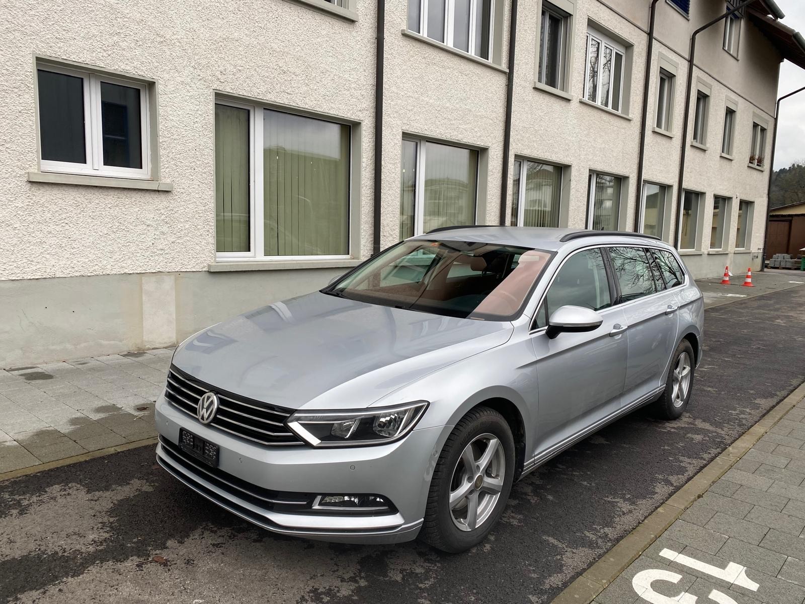 VW Passat Variant 2.0 TDI BMT Comfortline DSG-image-3