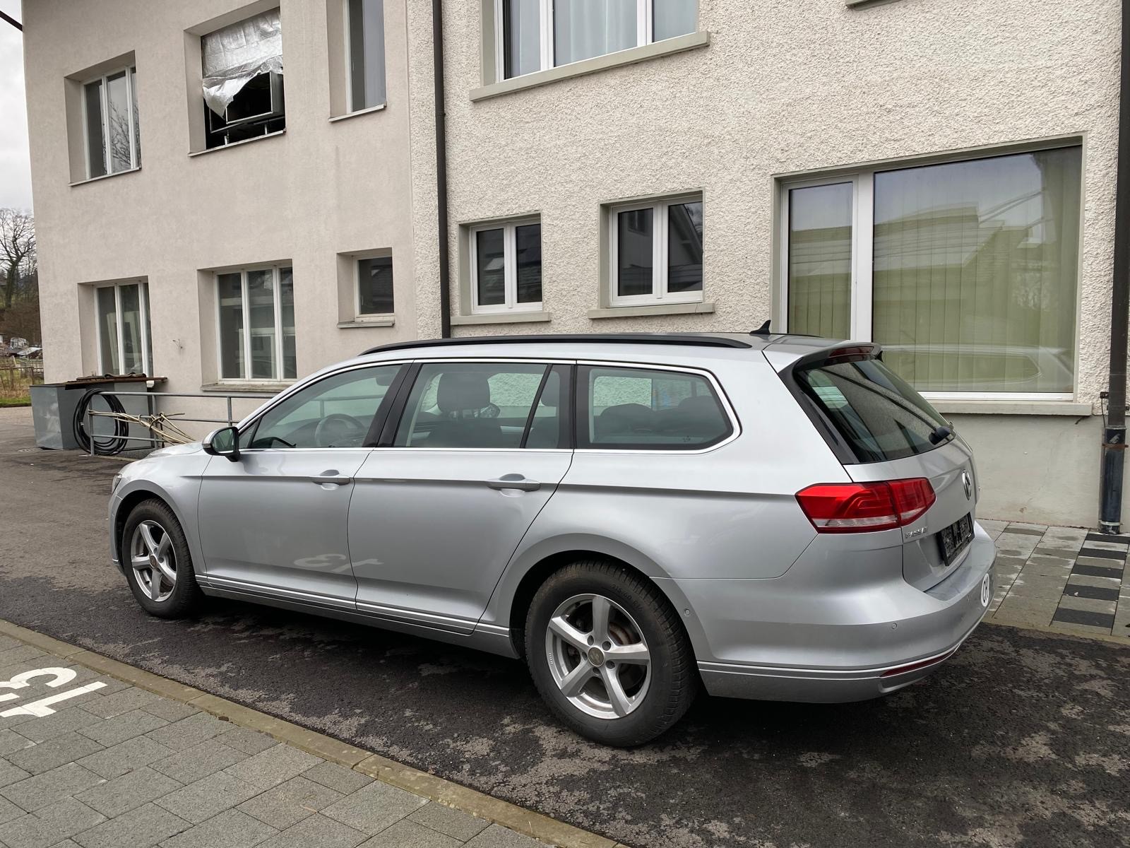 VW Passat Variant 2.0 TDI BMT Comfortline DSG-image-4