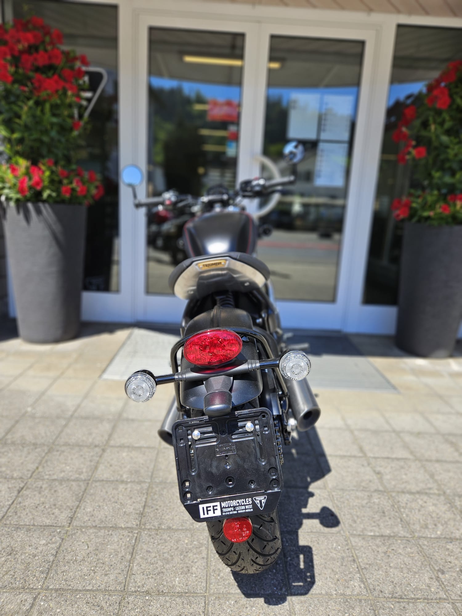 TRIUMPH Bonneville 1200 Bobber-image-7