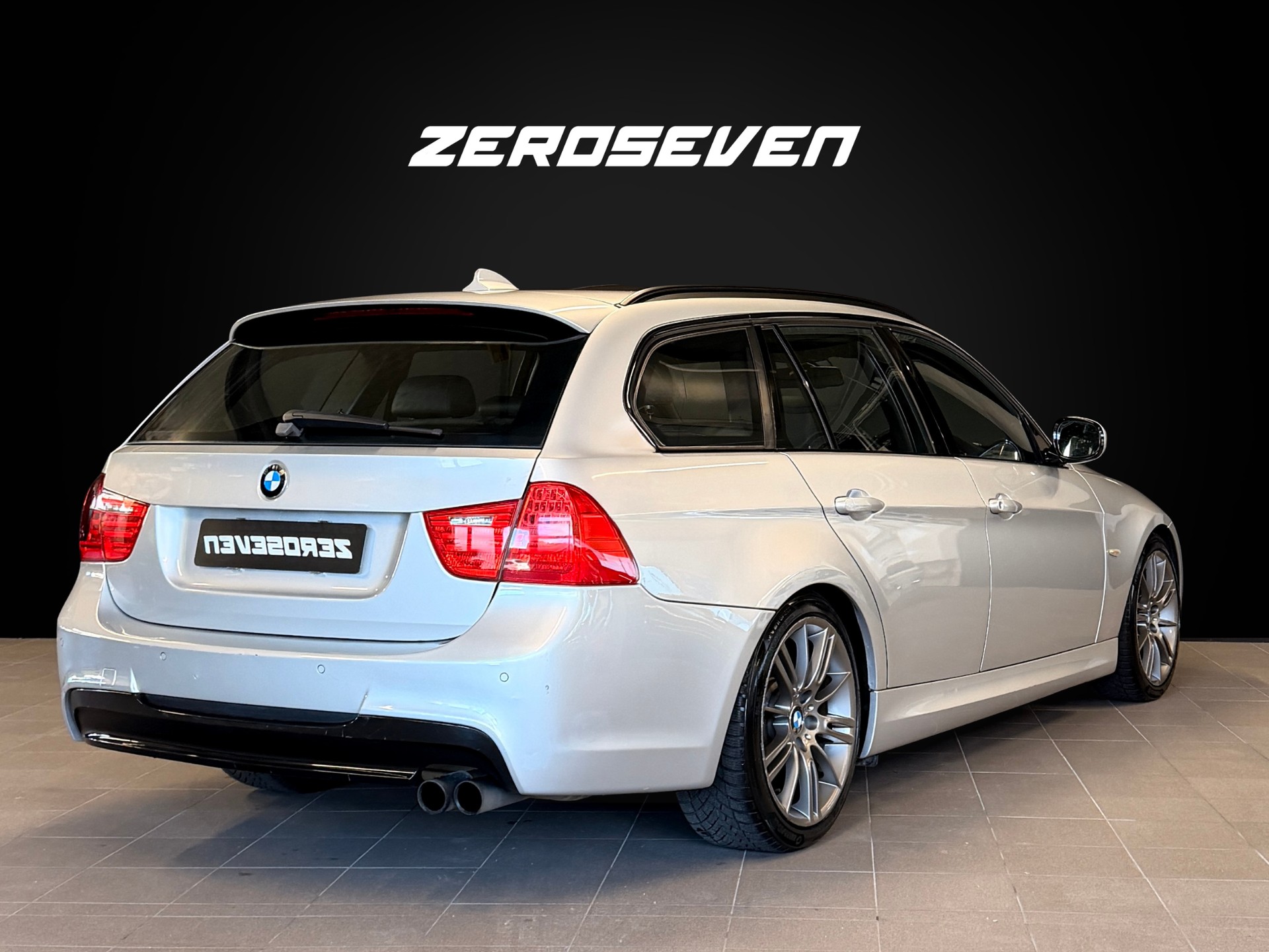 BMW 330d xDrive Touring Steptronic-image-6