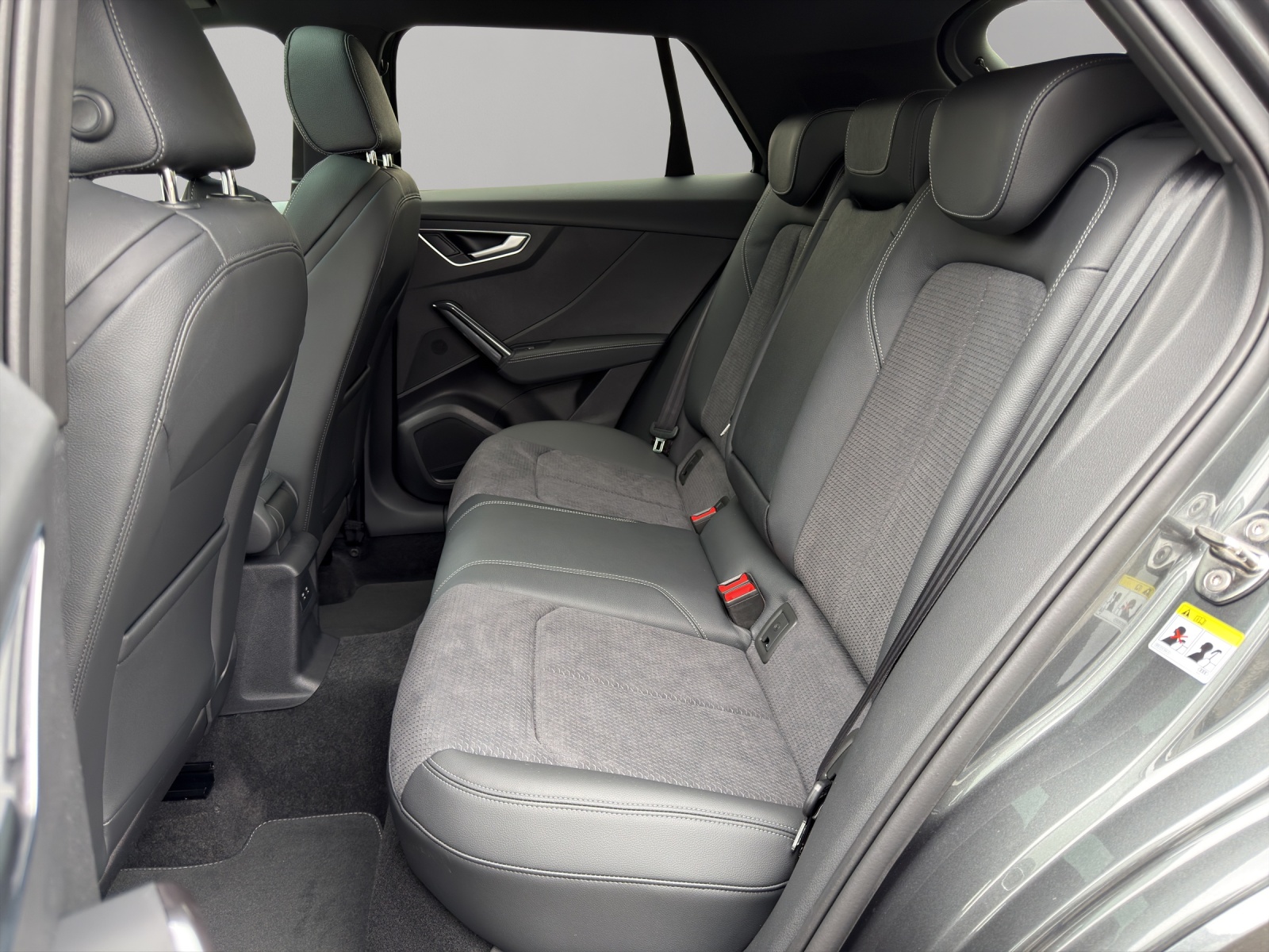 AUDI Q2 40 TFSI S line Attraction quattro S-tronic-image-10