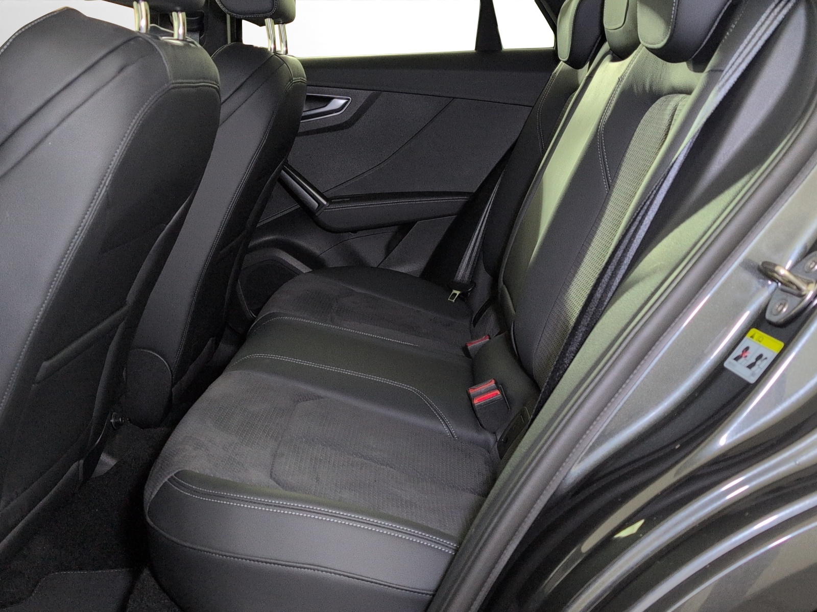 AUDI SQ2 TFSI quattro S-tronic-image-11
