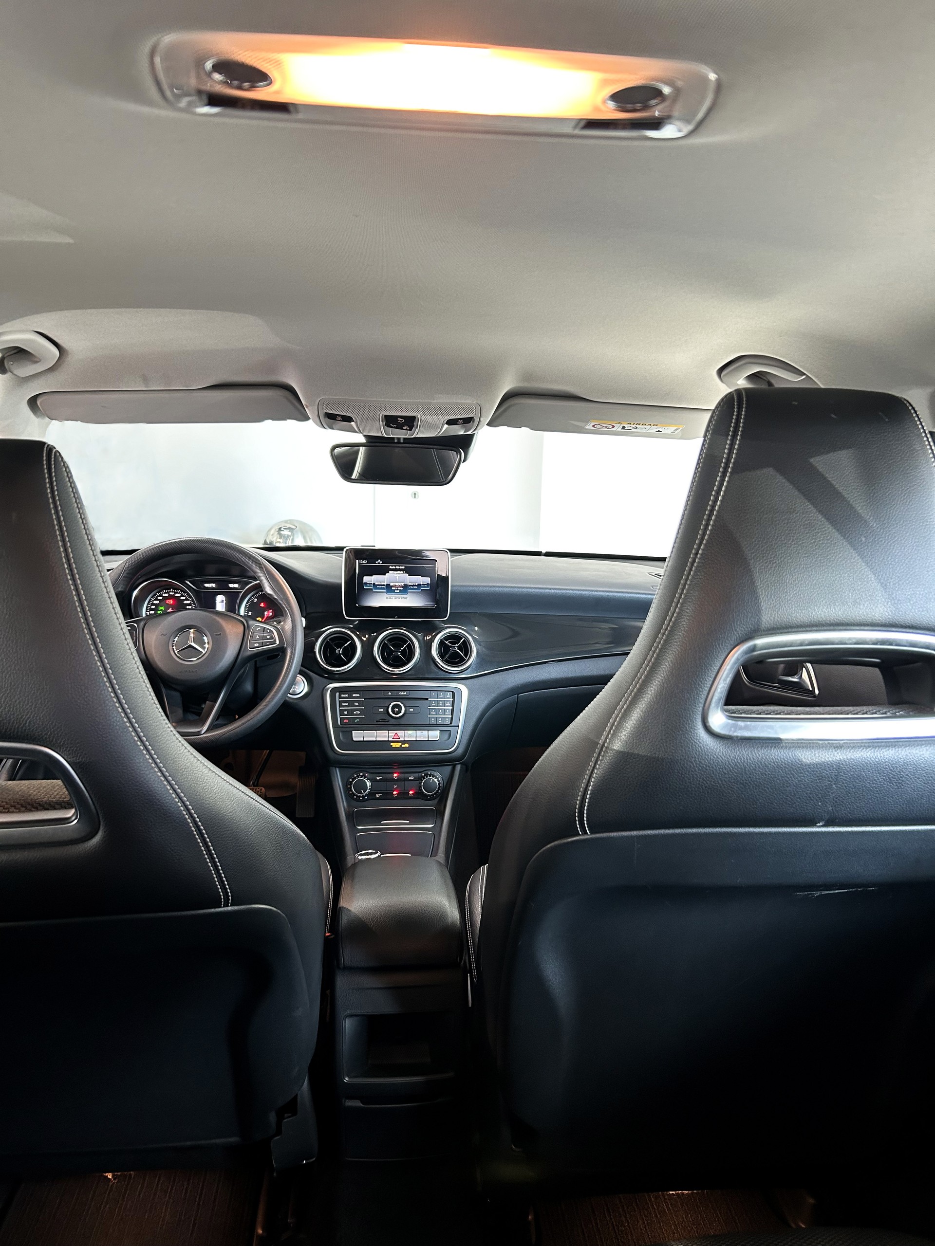 MERCEDES-BENZ CLA Shooting Brake 200 d Swiss Star Ed. 4M 7G-DCT-image-28