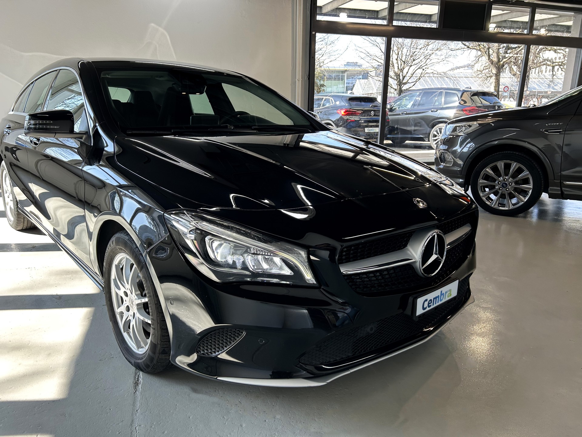 MERCEDES-BENZ CLA Shooting Brake 200 d Swiss Star Ed. 4M 7G-DCT-image-1