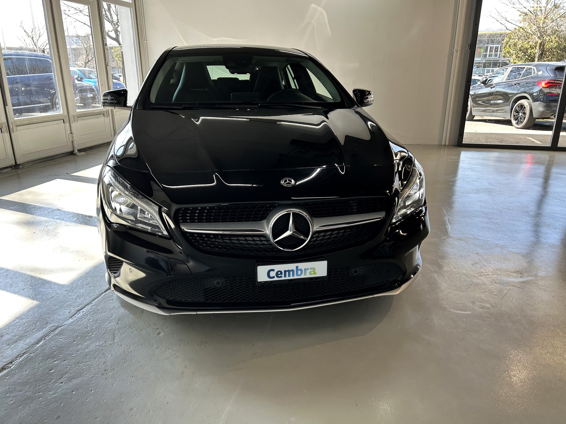 MERCEDES-BENZ CLA Shooting Brake 200 d Swiss Star Ed. 4M 7G-DCT-image-2