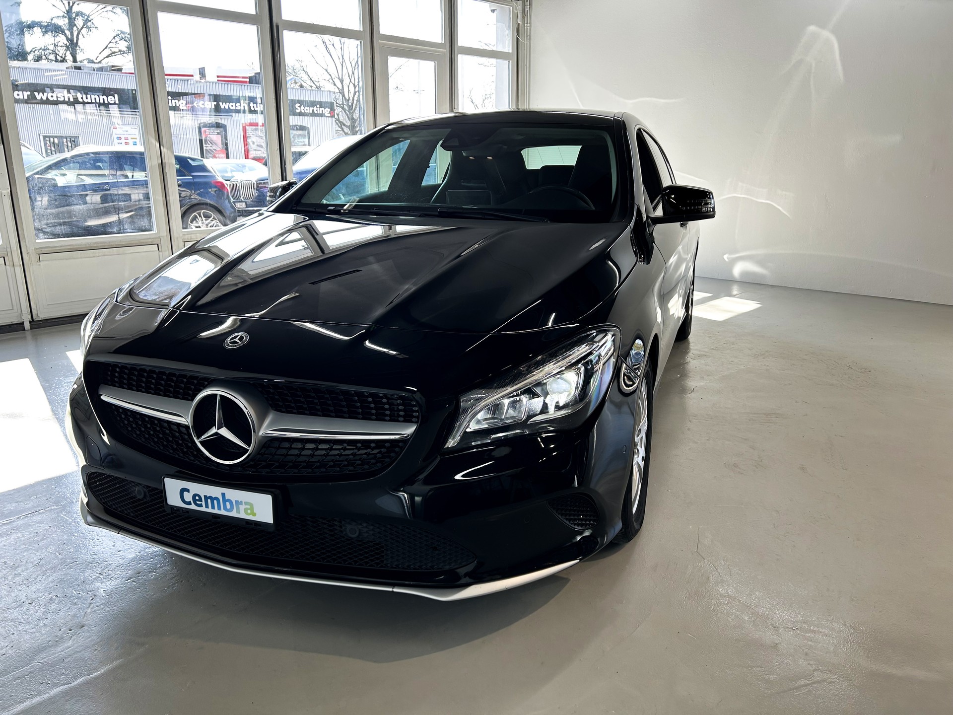 MERCEDES-BENZ CLA Shooting Brake 200 d Swiss Star Ed. 4M 7G-DCT-image-4