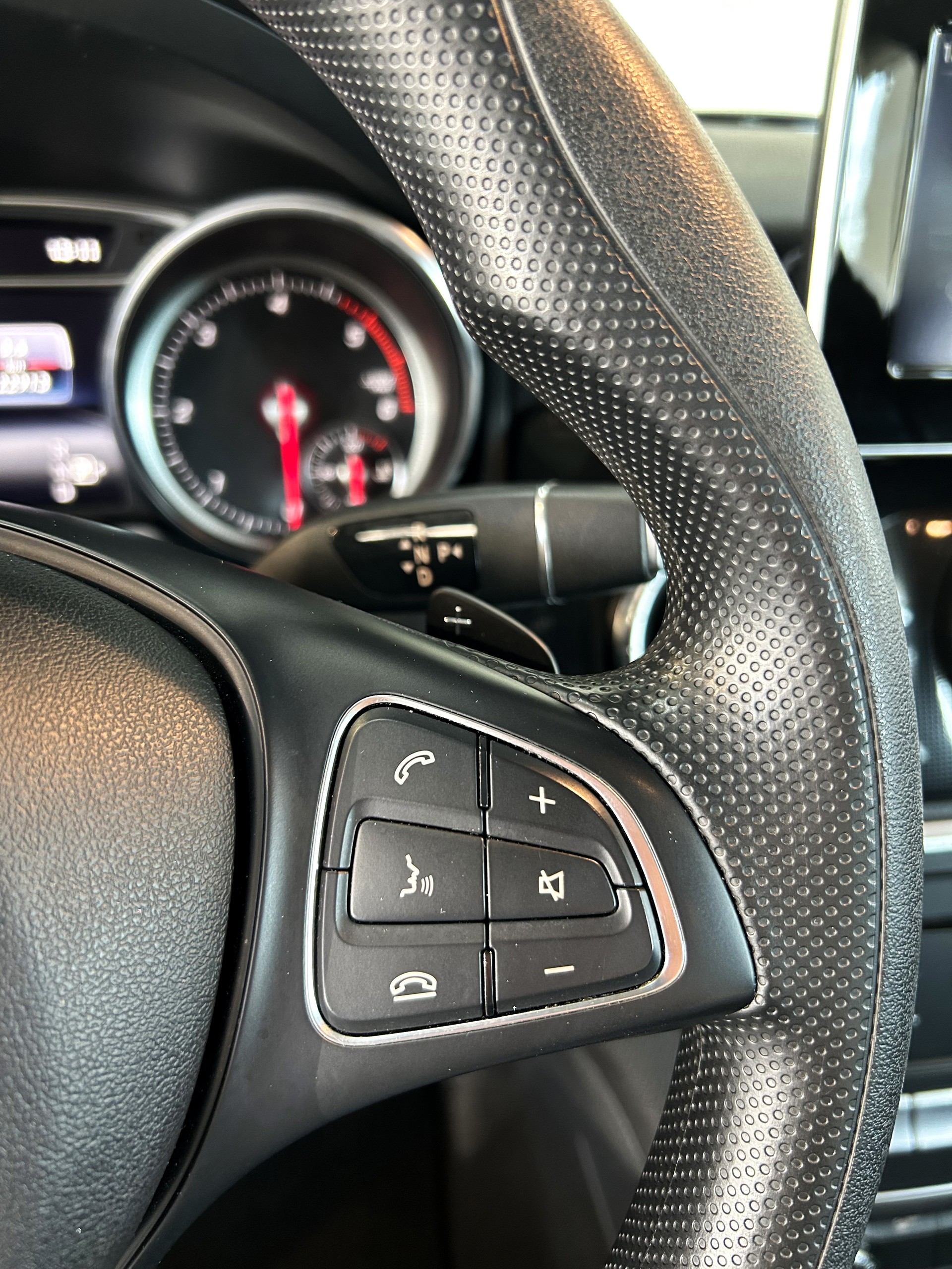 MERCEDES-BENZ CLA Shooting Brake 200 d Swiss Star Ed. 4M 7G-DCT-image-19