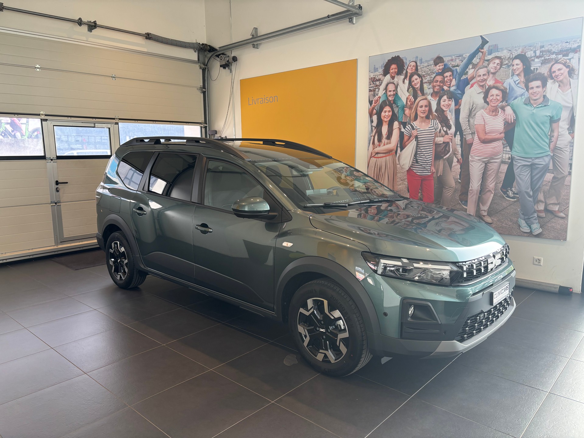 DACIA Jogger HEV 155 Journey-image-0