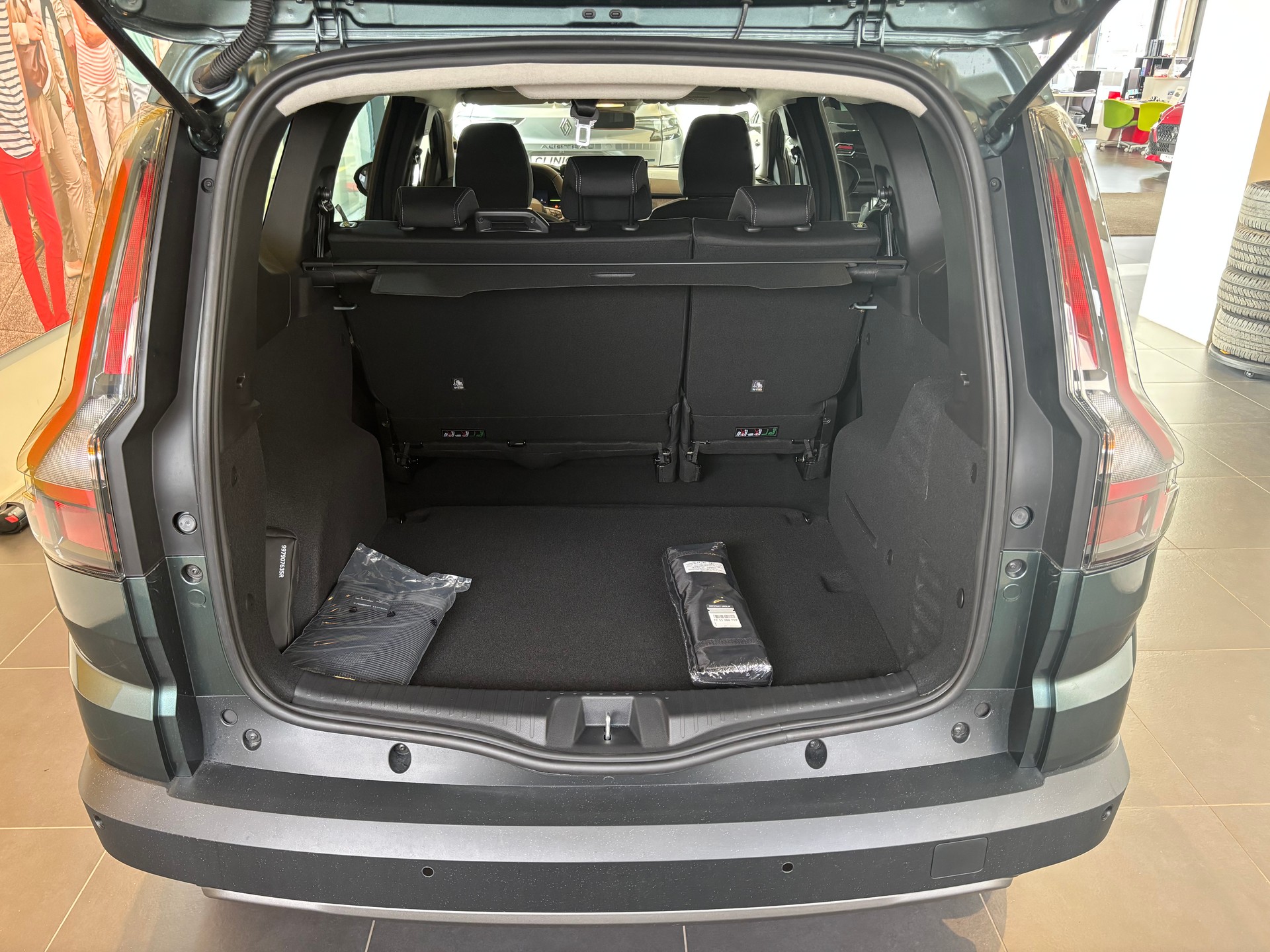DACIA Jogger HEV 155 Journey-image-10