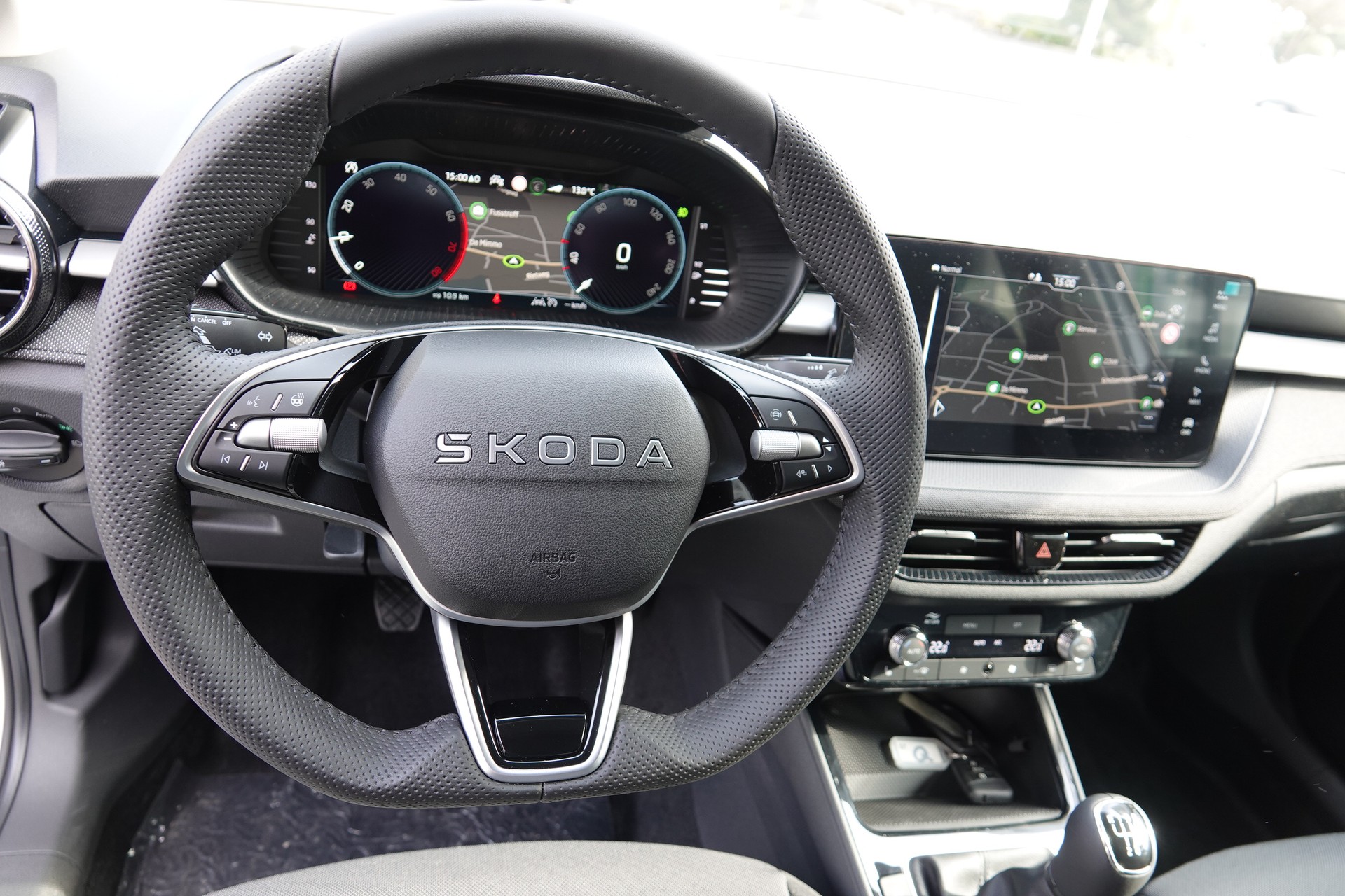 SKODA Fabia 1.0 TSI Selection-image-11