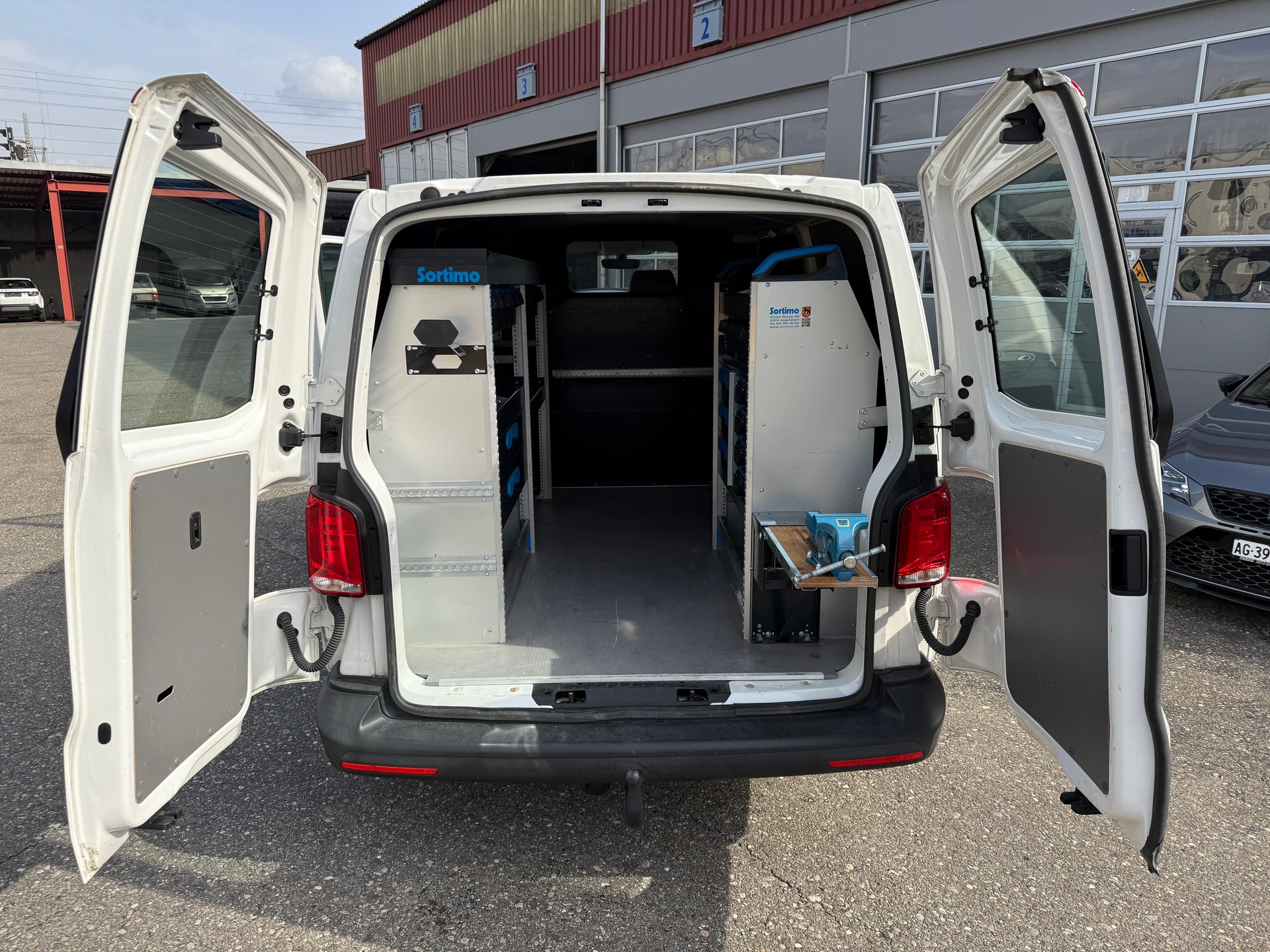 VW T6.1 2.0 TDI-image-9
