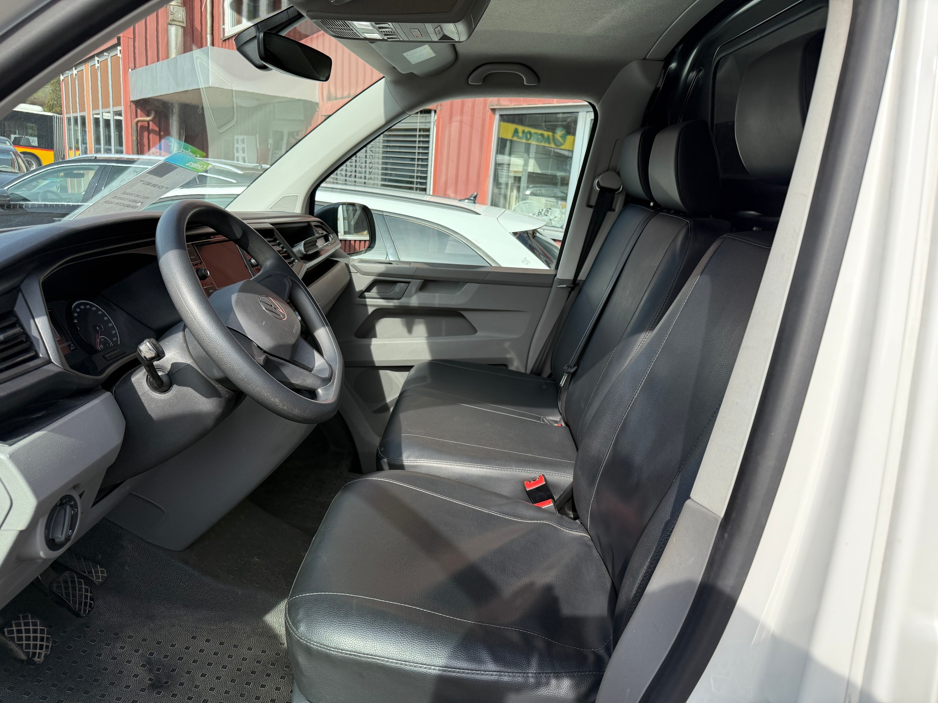 VW T6.1 2.0 TDI-image-18