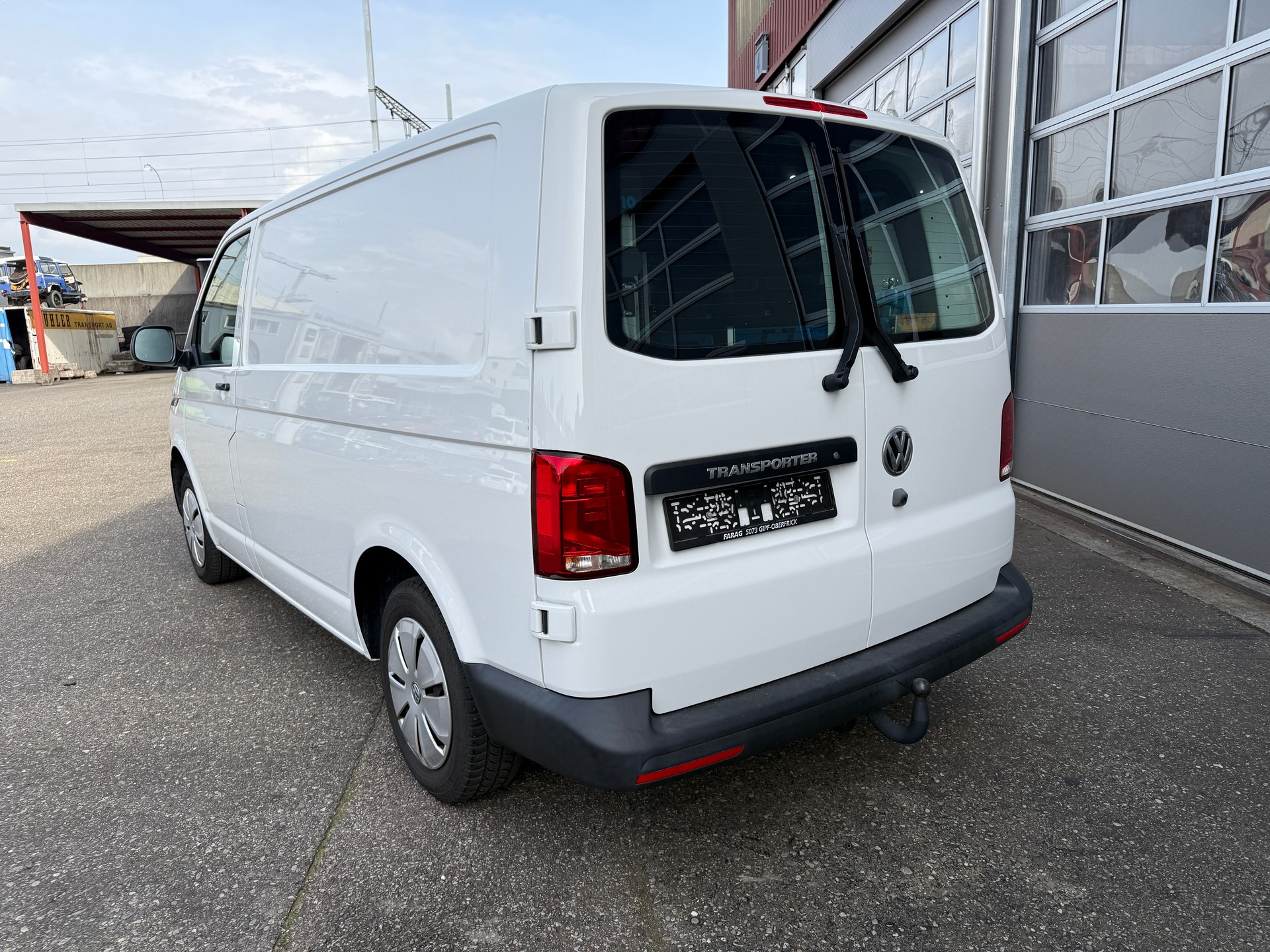 VW T6.1 2.0 TDI-image-1