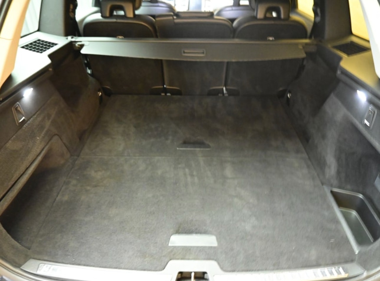 VOLVO XC90 D5 AWD Momentum Geartronic-image-3