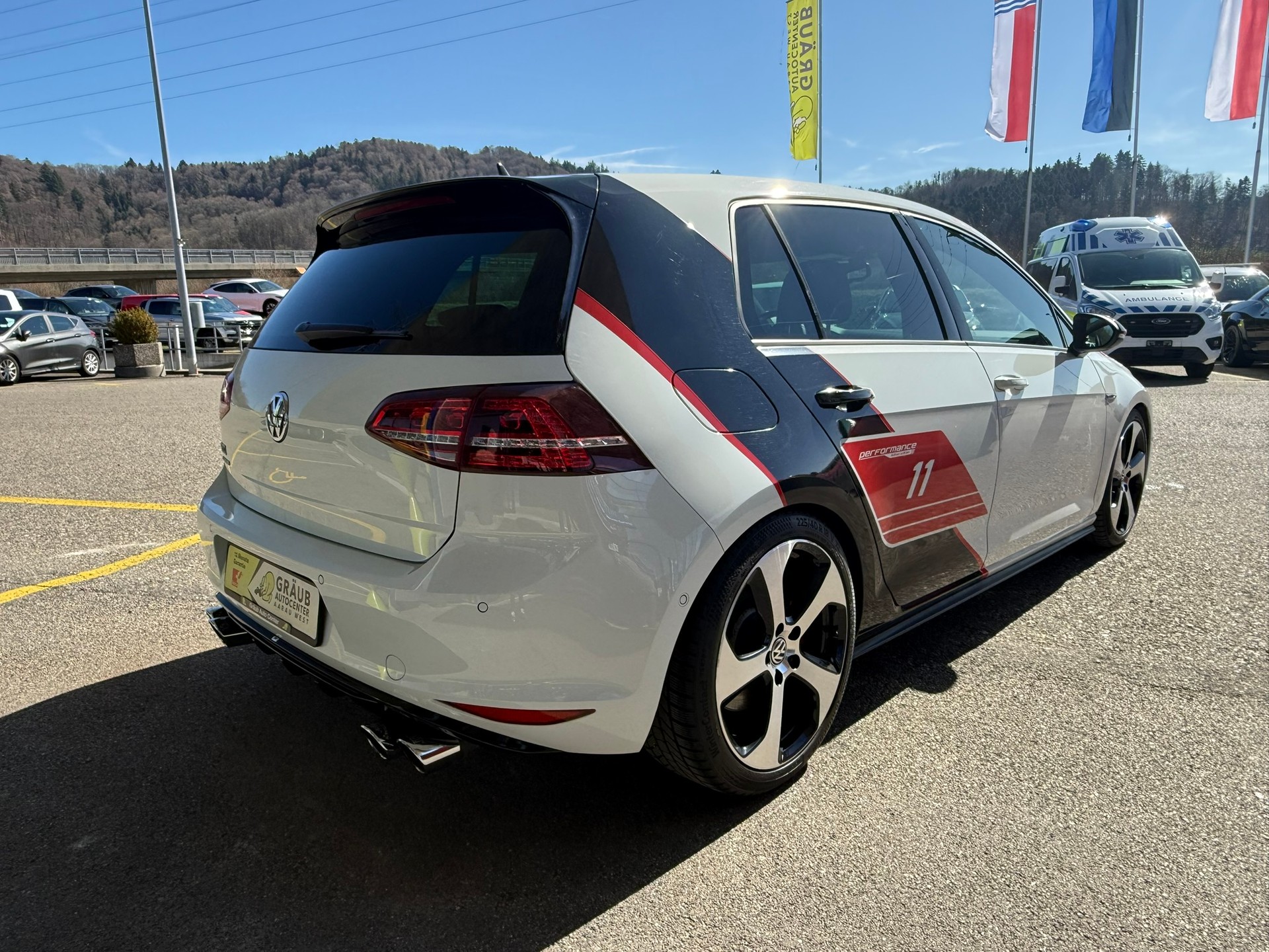 VW Golf 2.0 TSI GTI Performance Limited Edition 11 von 100-image-5