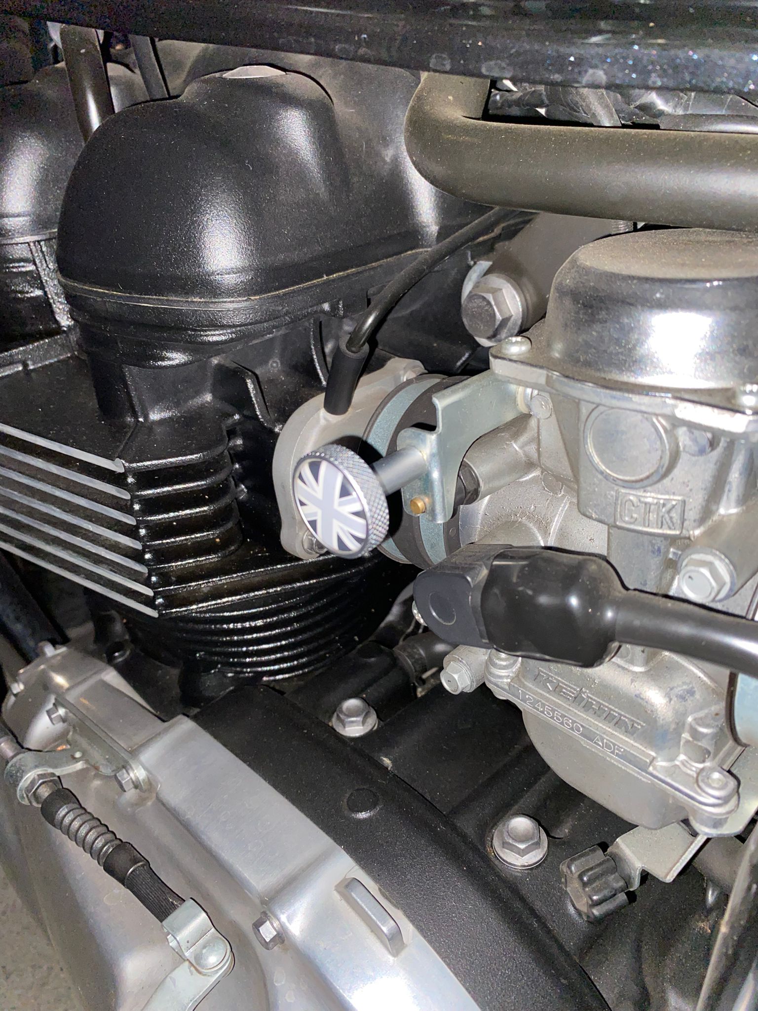 TRIUMPH Bonneville SE 900 i-image-6