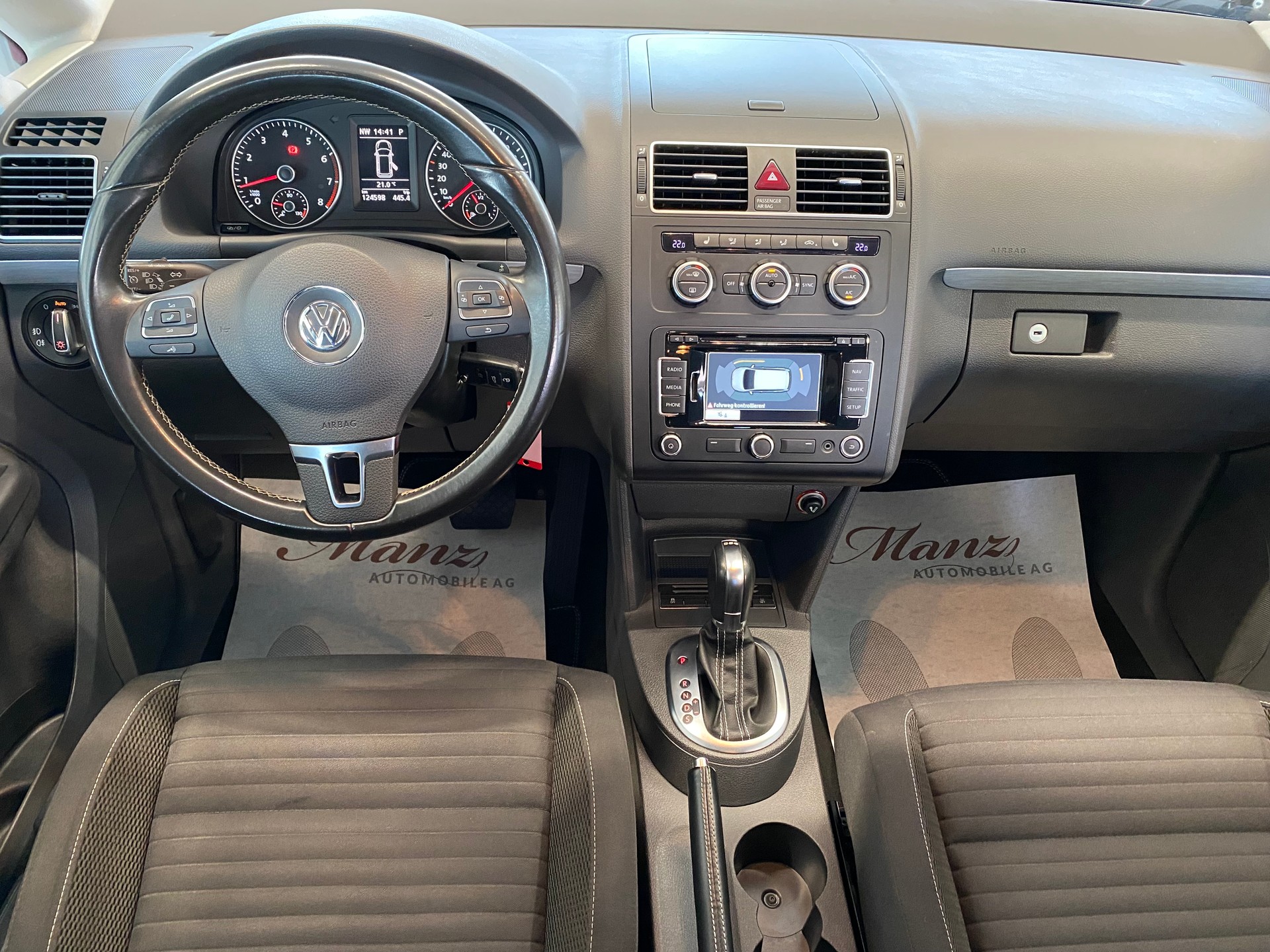 VW Touran 1.4 TSI 140PS Cup DSG-image-10
