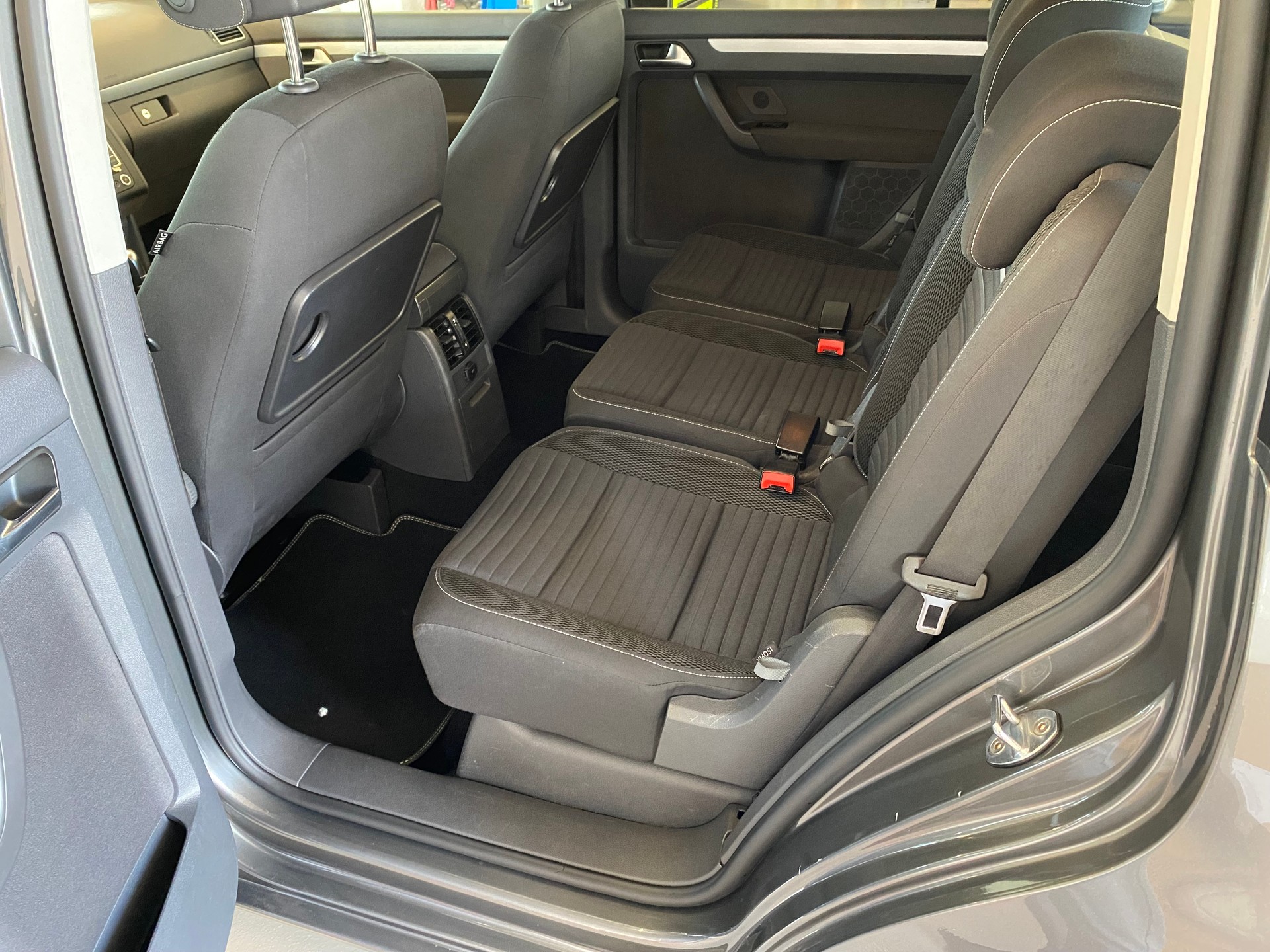 VW Touran 1.4 TSI 140PS Cup DSG-image-7