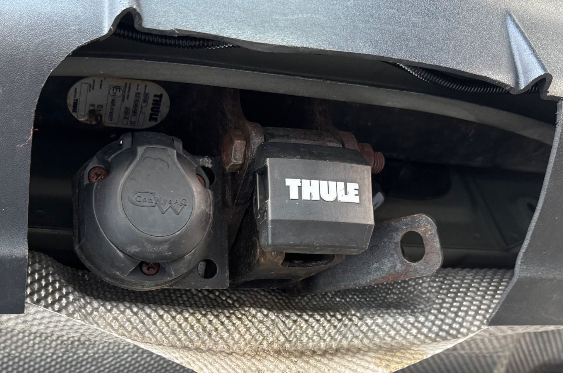 VOLVO V40 D4 Summum R-Design Geartronic-image-18