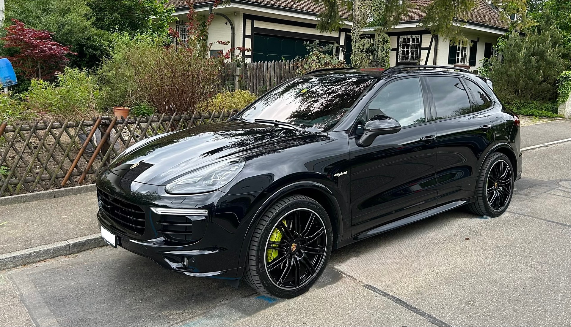 PORSCHE Cayenne S E-Hybrid Platinum Edition-image-0