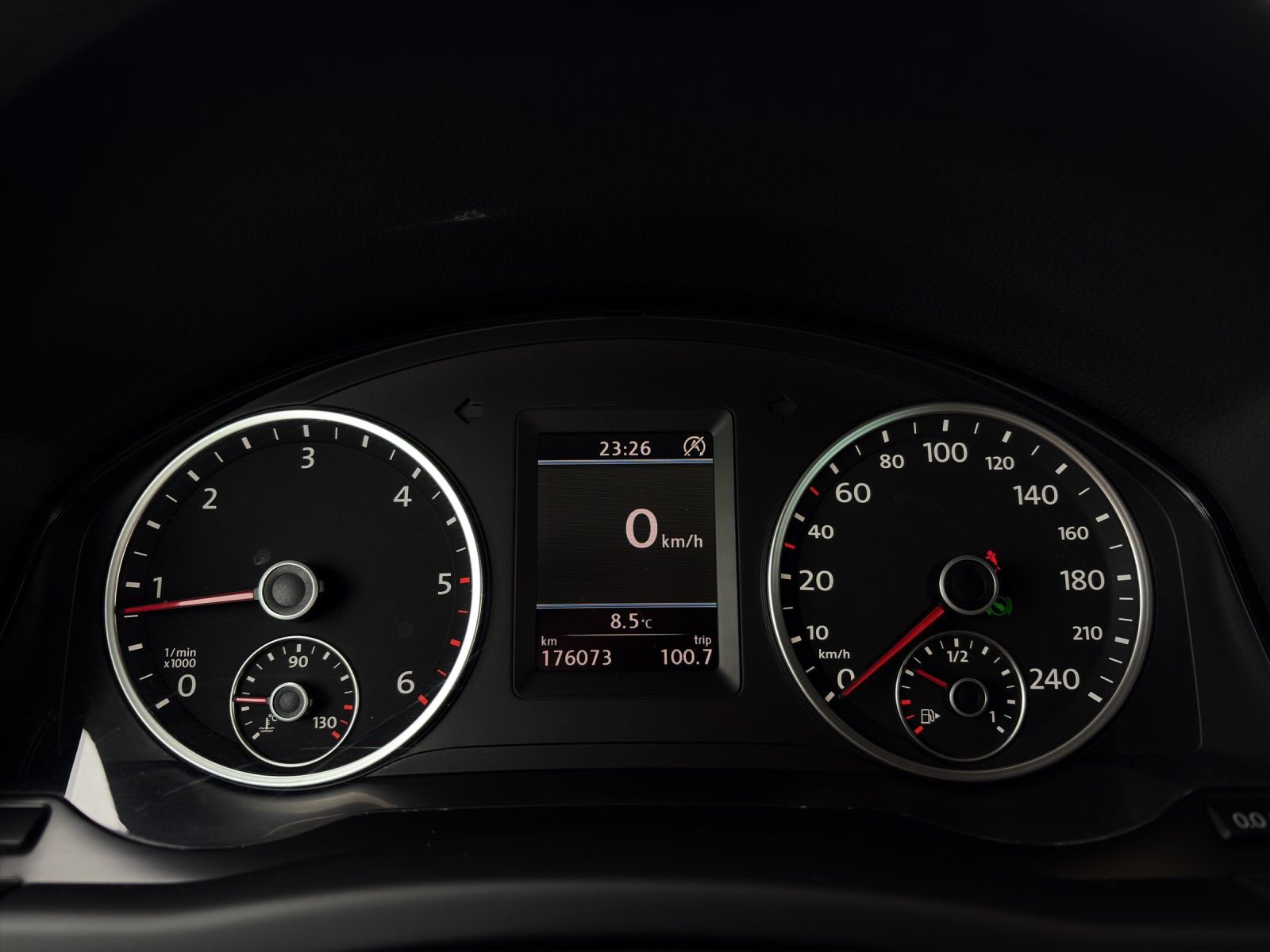 VW Tiguan 2.0 TDI BlueMotion Sport&Style 4Motion DSG-image-10