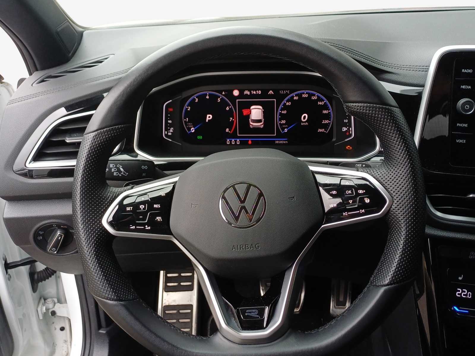 VW T-Roc 2.0 TSI R-Line DSG 4Motion-image-9